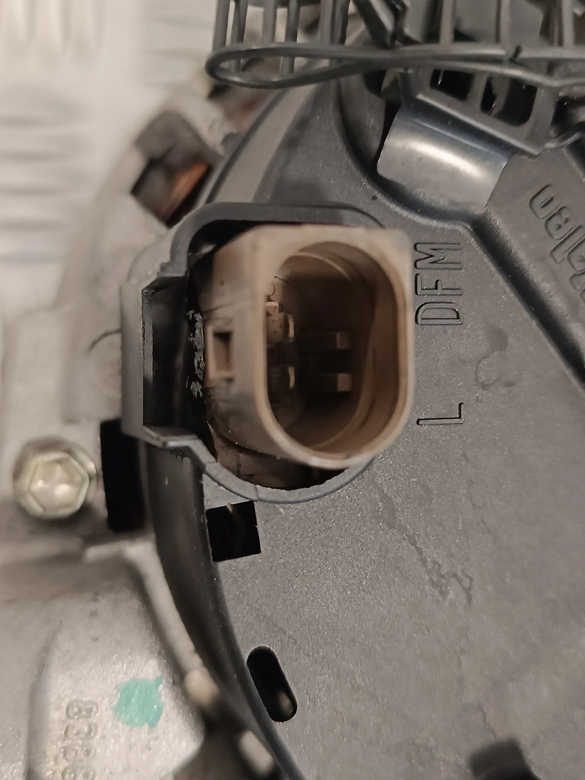Alternador para Audi A6 Berlina (4B2)