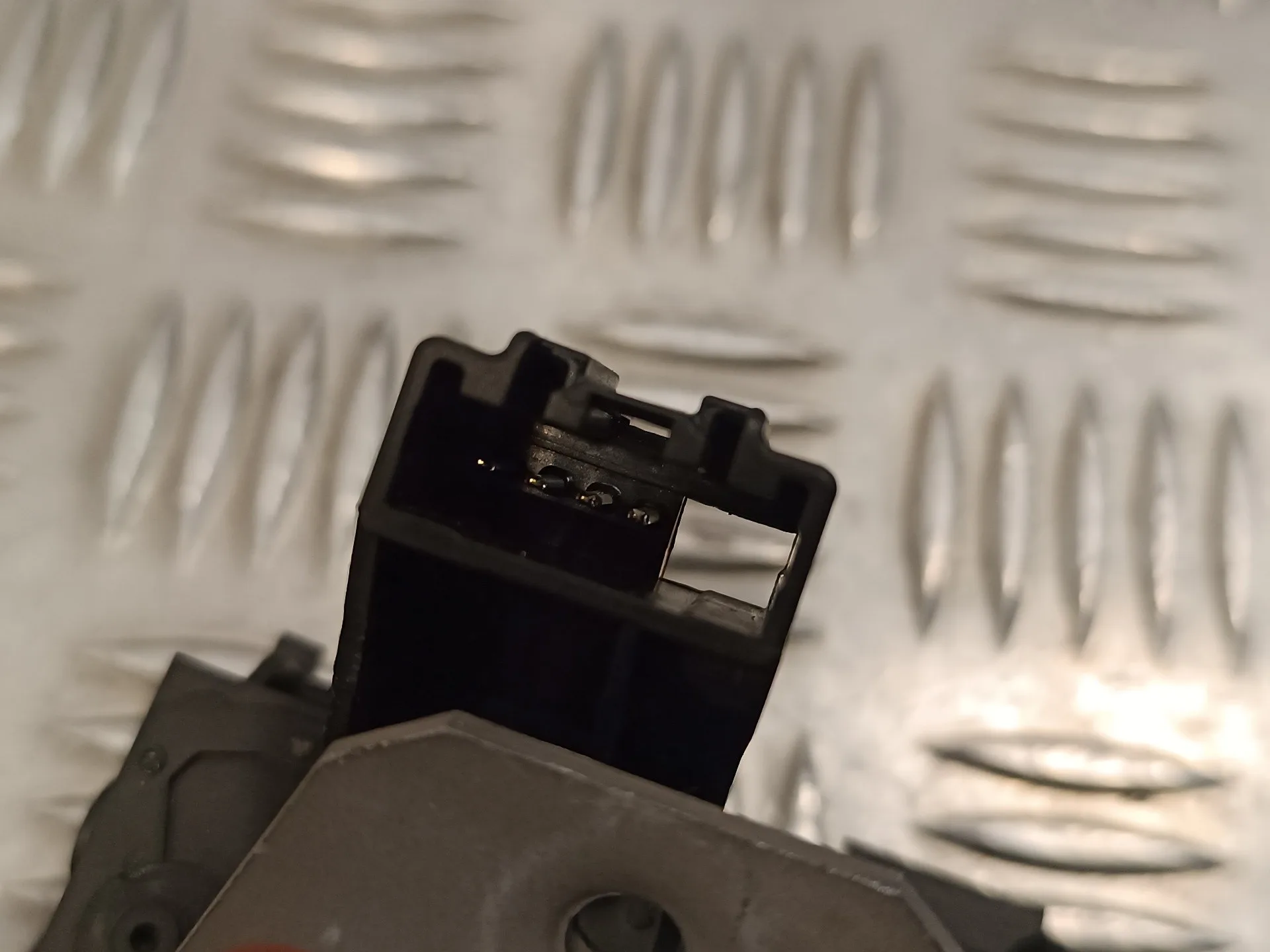 Cerradura Maletero / Porton para Ford Kuga (Cbv)