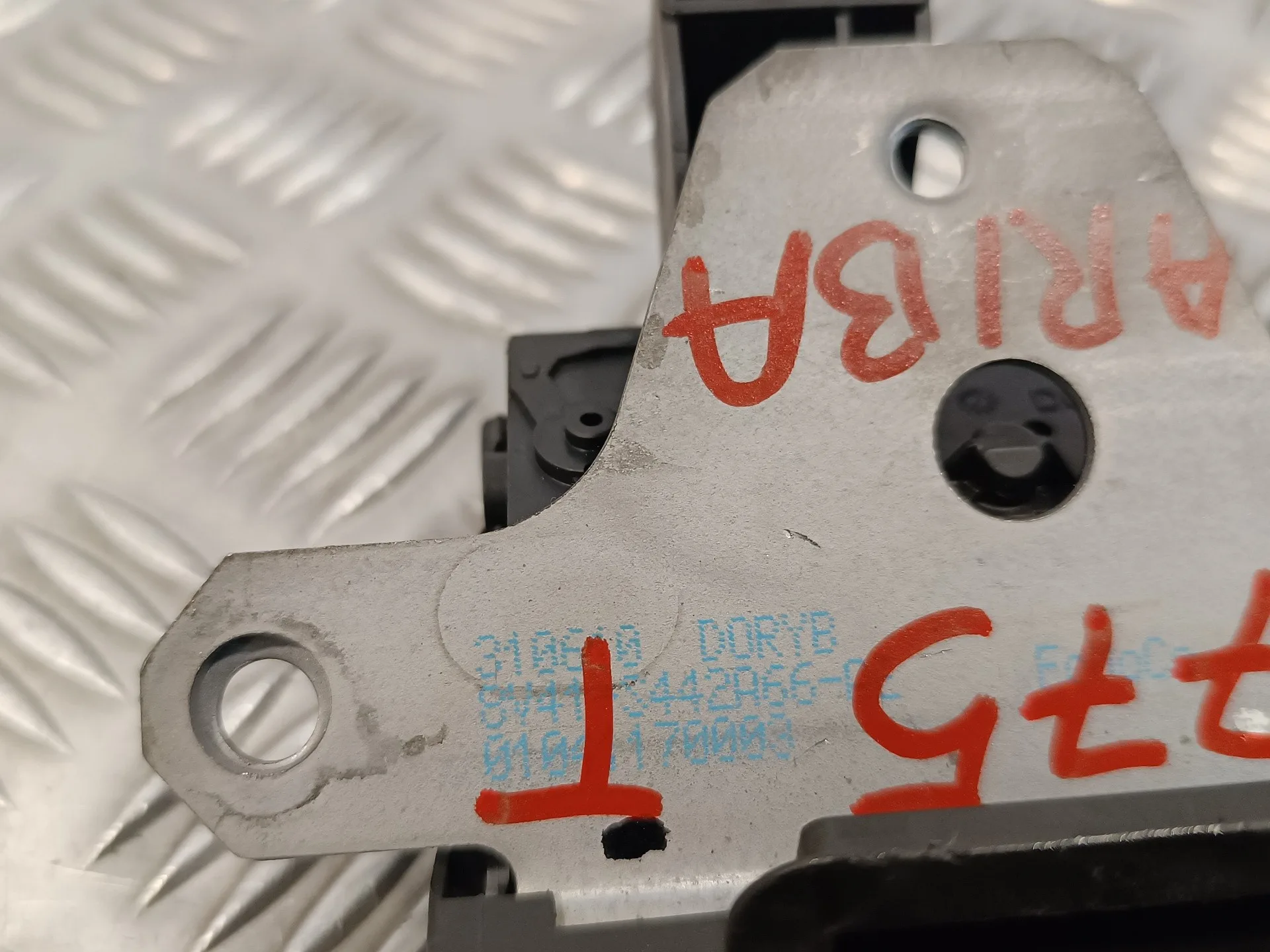 Cerradura Maletero / Porton para Ford Kuga (Cbv)