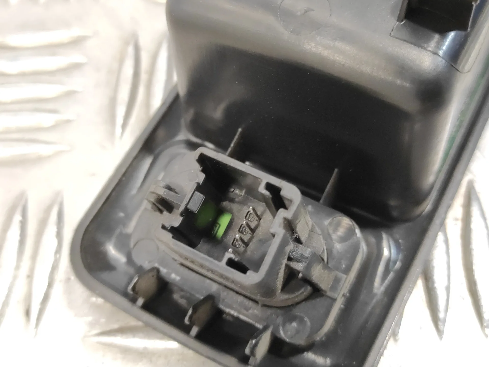 Mando Elevalunas Trasero Derecho para Ford Kuga (Cbv)