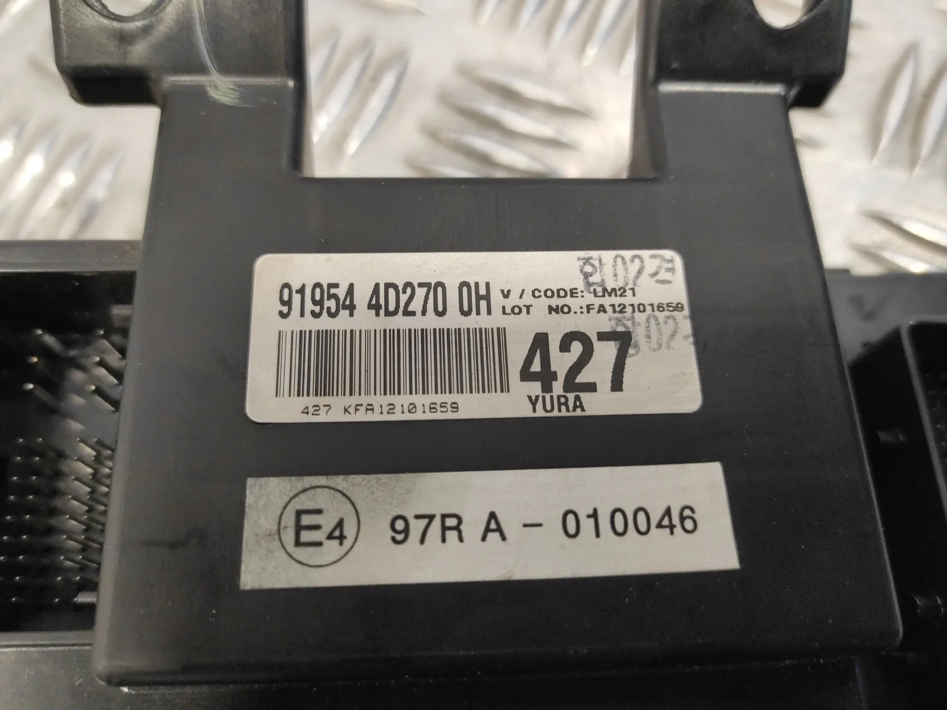 Caja Reles / Fusibles para Kia Carnival
