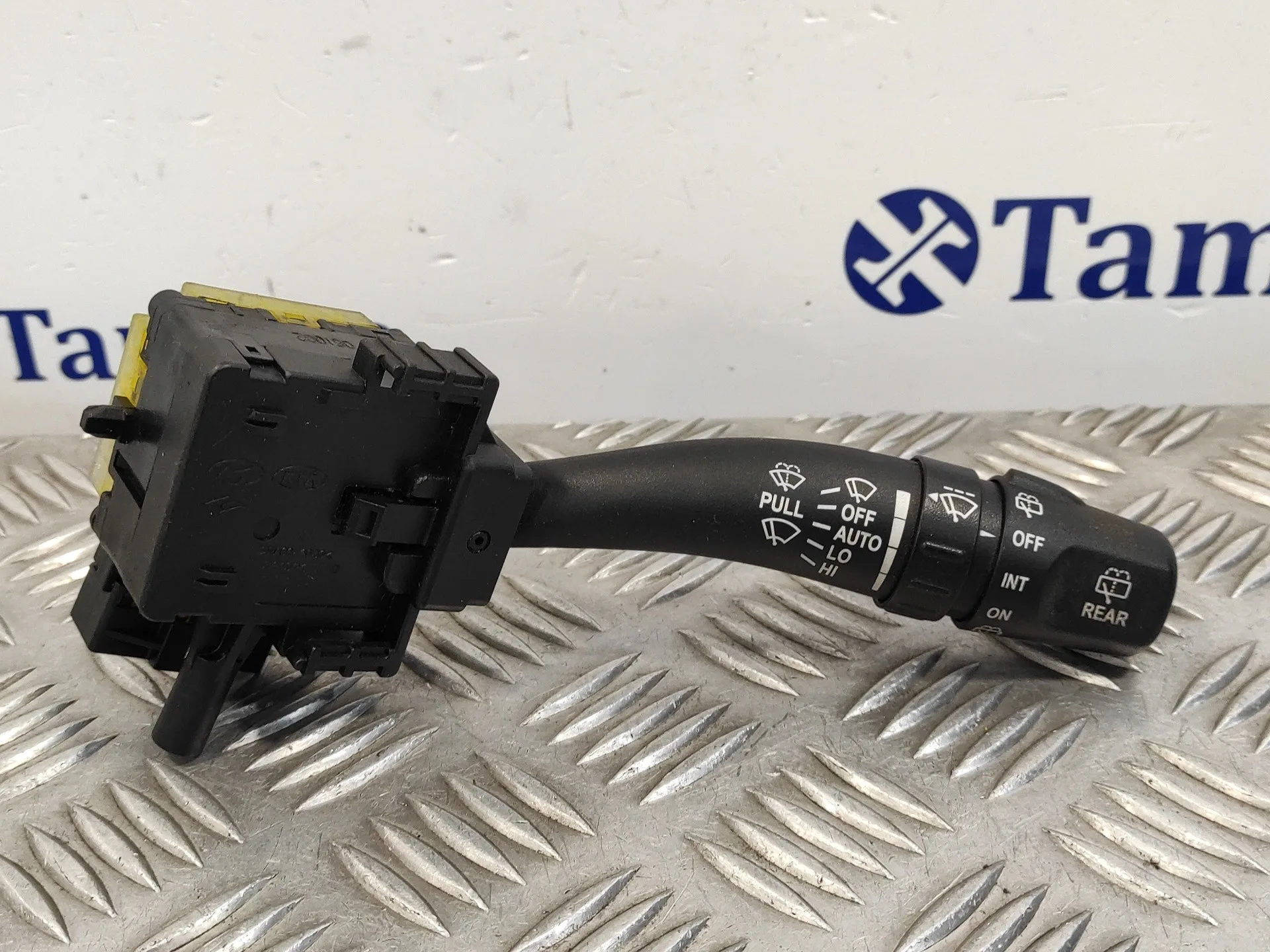 Mando Limpia para Kia Carnival