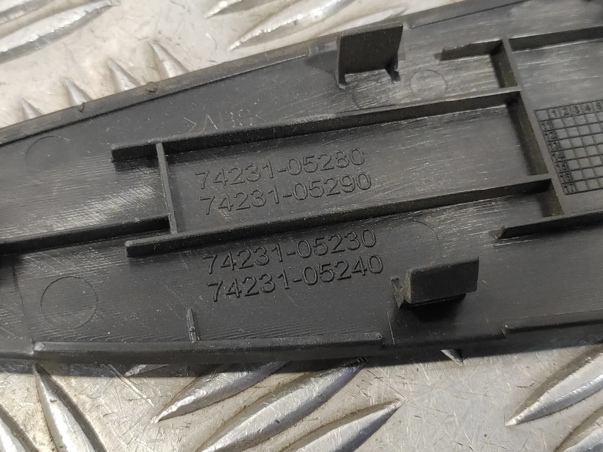 Mando Elevalunas Delantero Derecho para Toyota Avensis (T27)