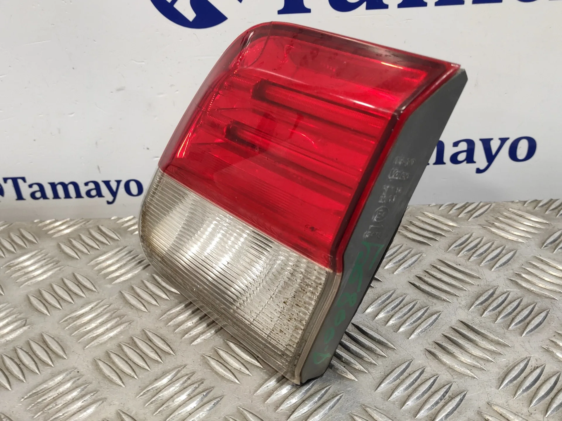 Piloto Trasero Derecho Interior para Toyota Avensis (T27)