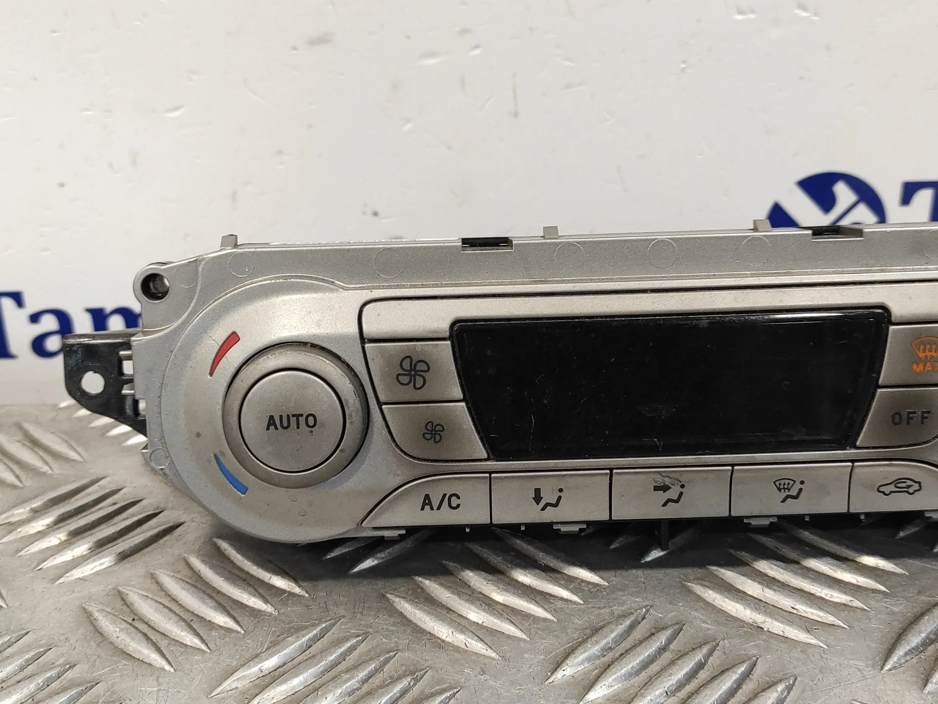 Mando Climatizador para Ford Kuga (Cbv)