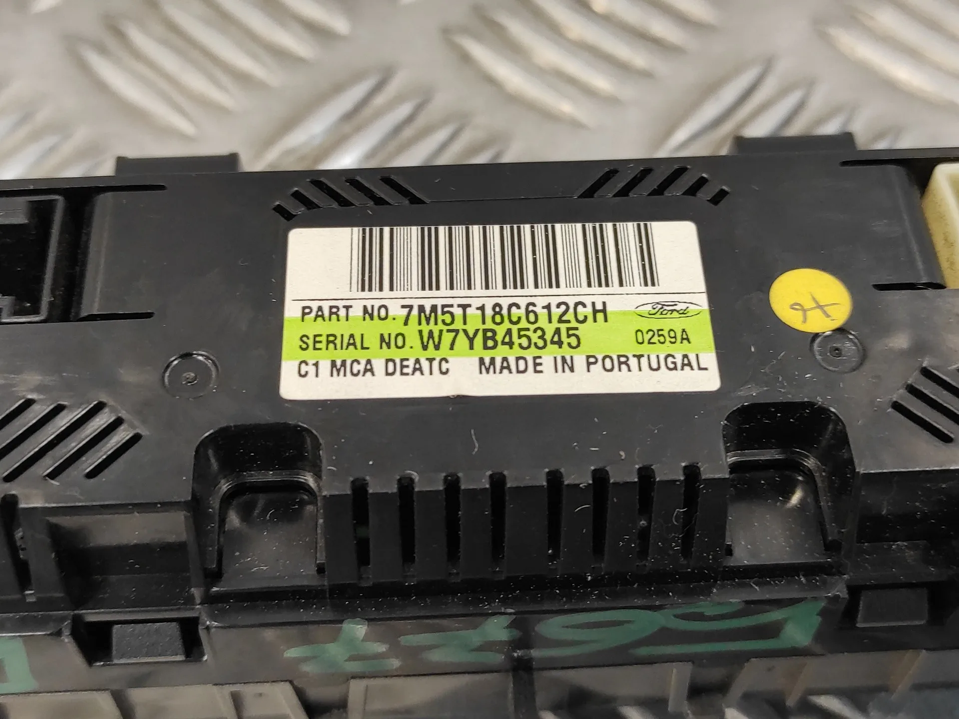 Mando Climatizador para Ford Kuga (Cbv)