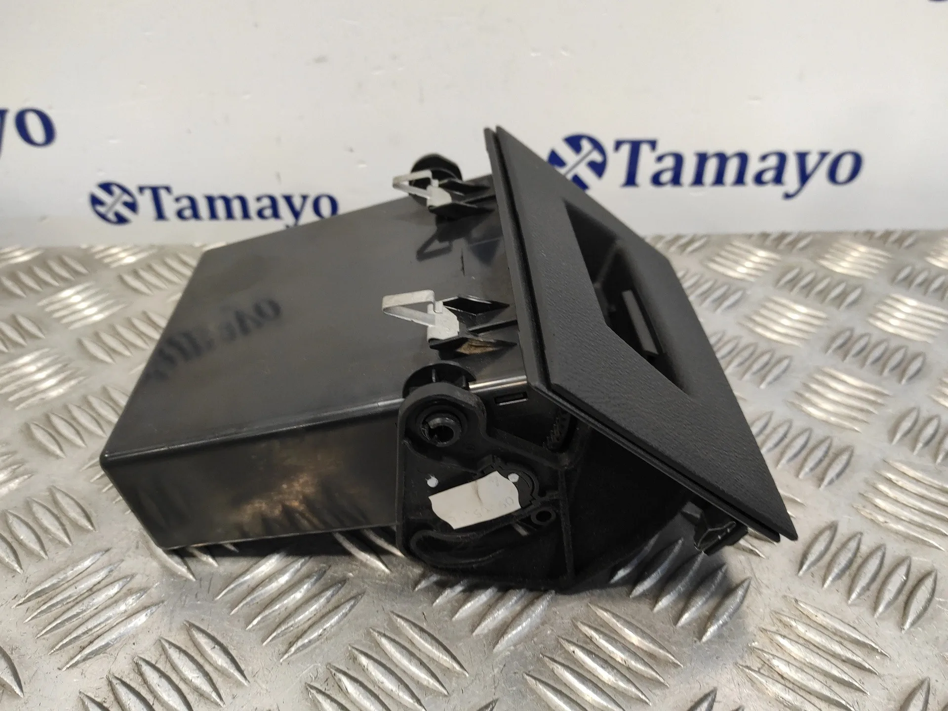 Guantera para Bmw Serie 1 Lim F21