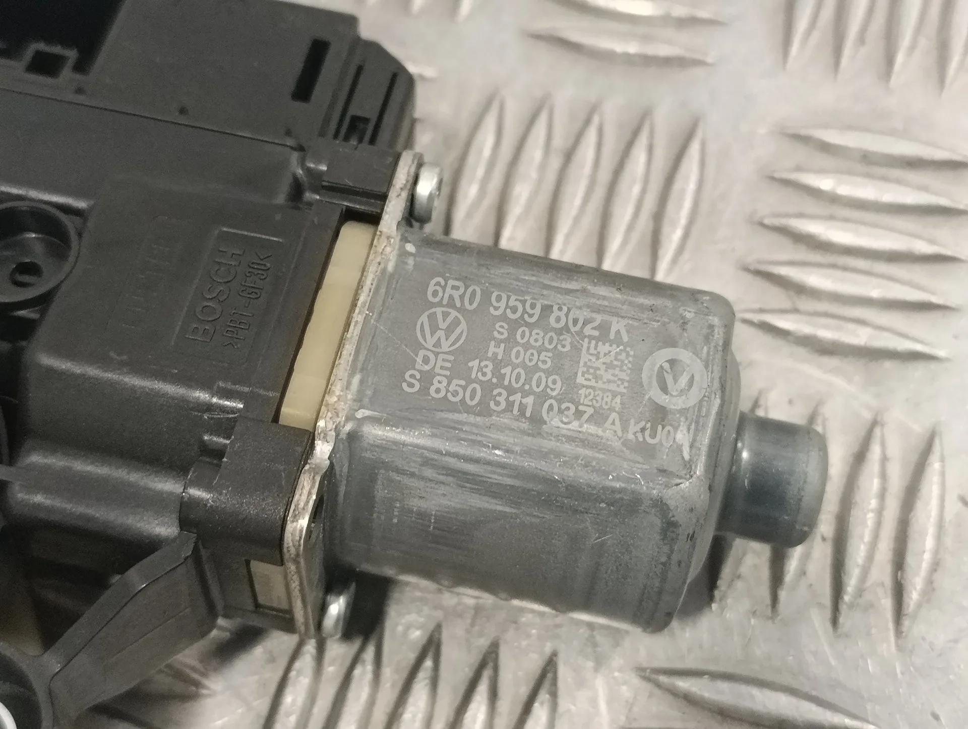 Elevalunas Delantero Derecho para Volkswagen Polo (6R1)