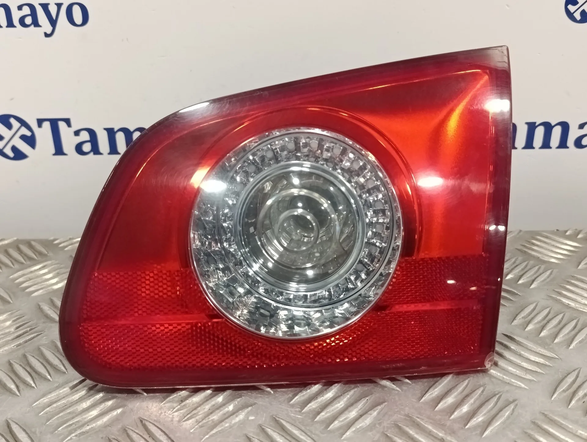 Piloto Trasero Derecho Interior para Volkswagen Passat Variant (3C5)