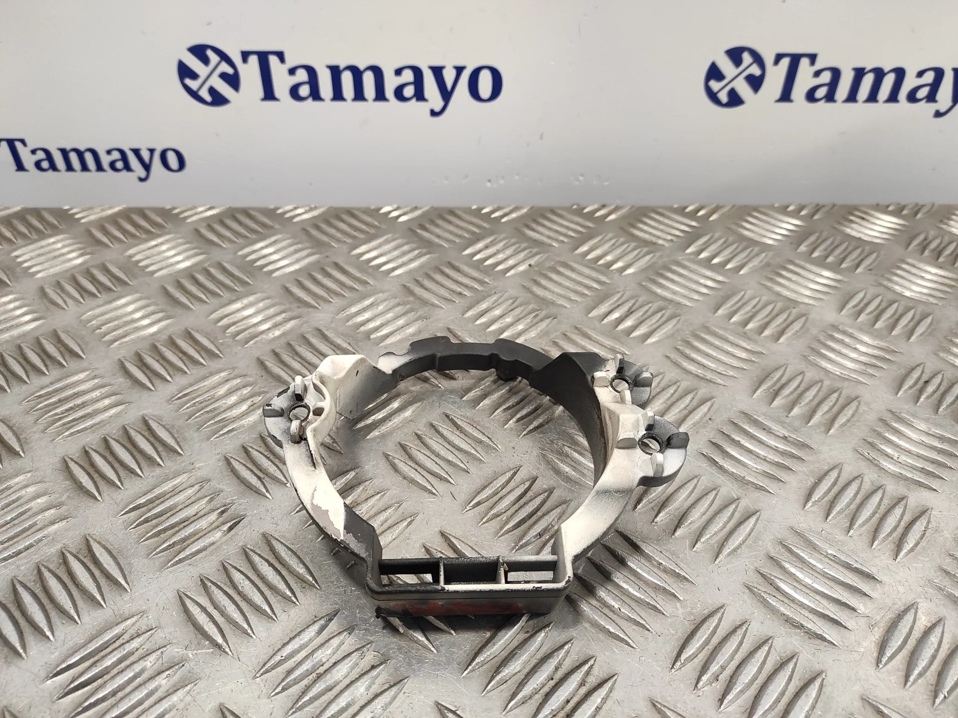 Soporte Faro Antiniebla Derecho para Toyota Avensis (T27)