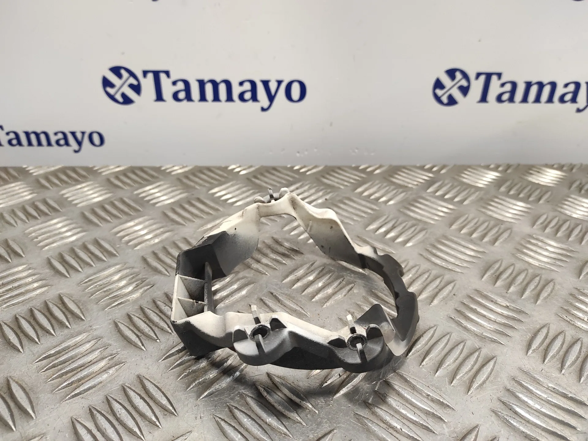 Soporte Faro Antiniebla Derecho para Toyota Avensis (T27)