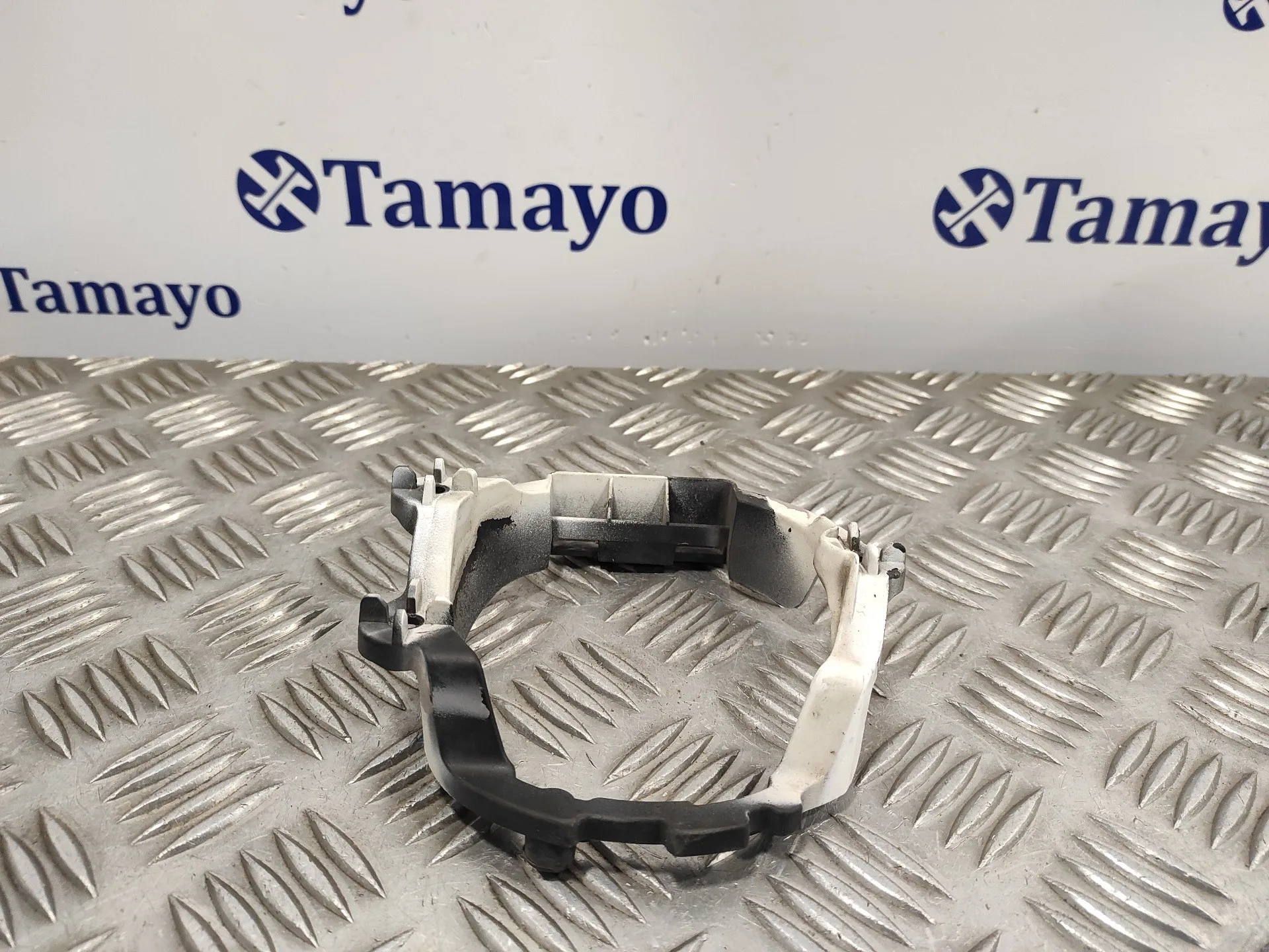 Soporte Faro Antiniebla Derecho para Toyota Avensis (T27)