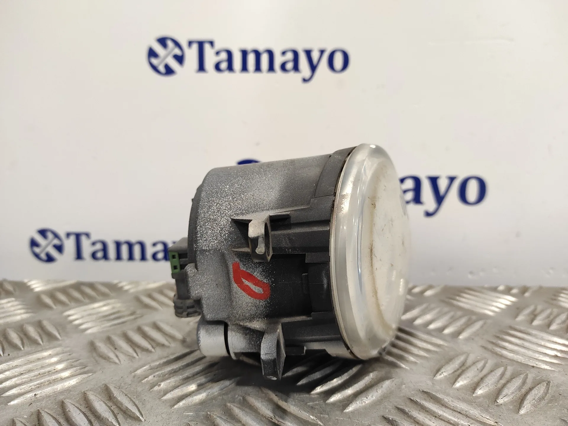 Faro Antiniebla Derecho para Toyota Avensis (T27)