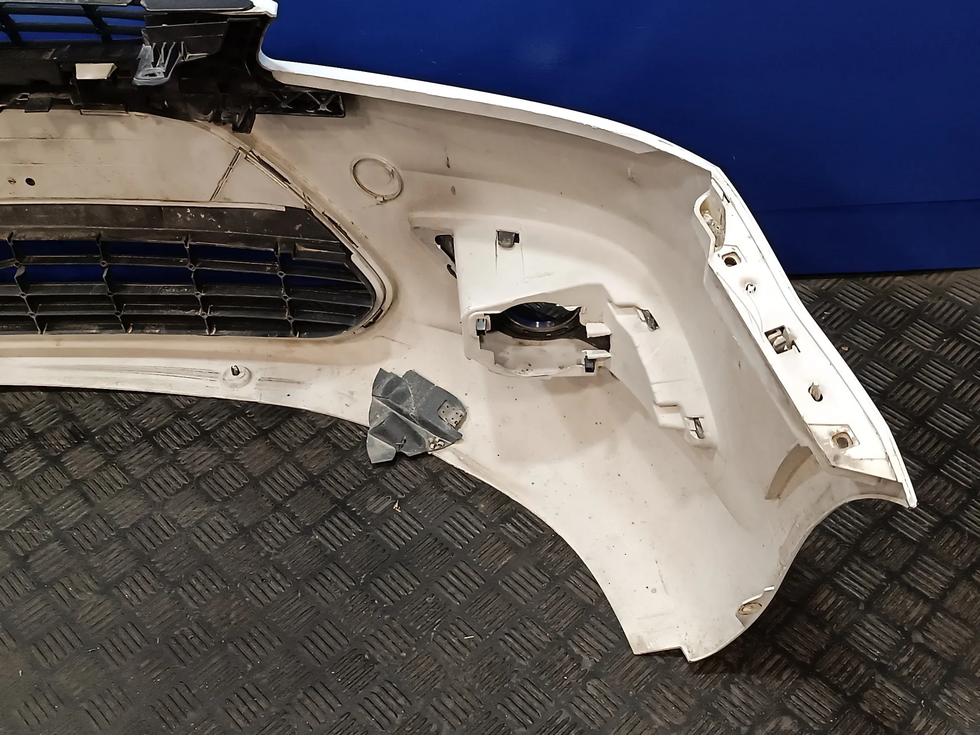 Paragolpes Delantero para Ford Focus Turnier (Cb4)