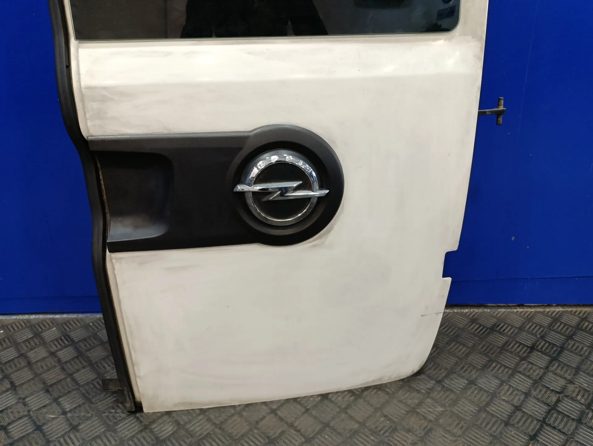 Porton Trasero Derecho para Opel Combo D