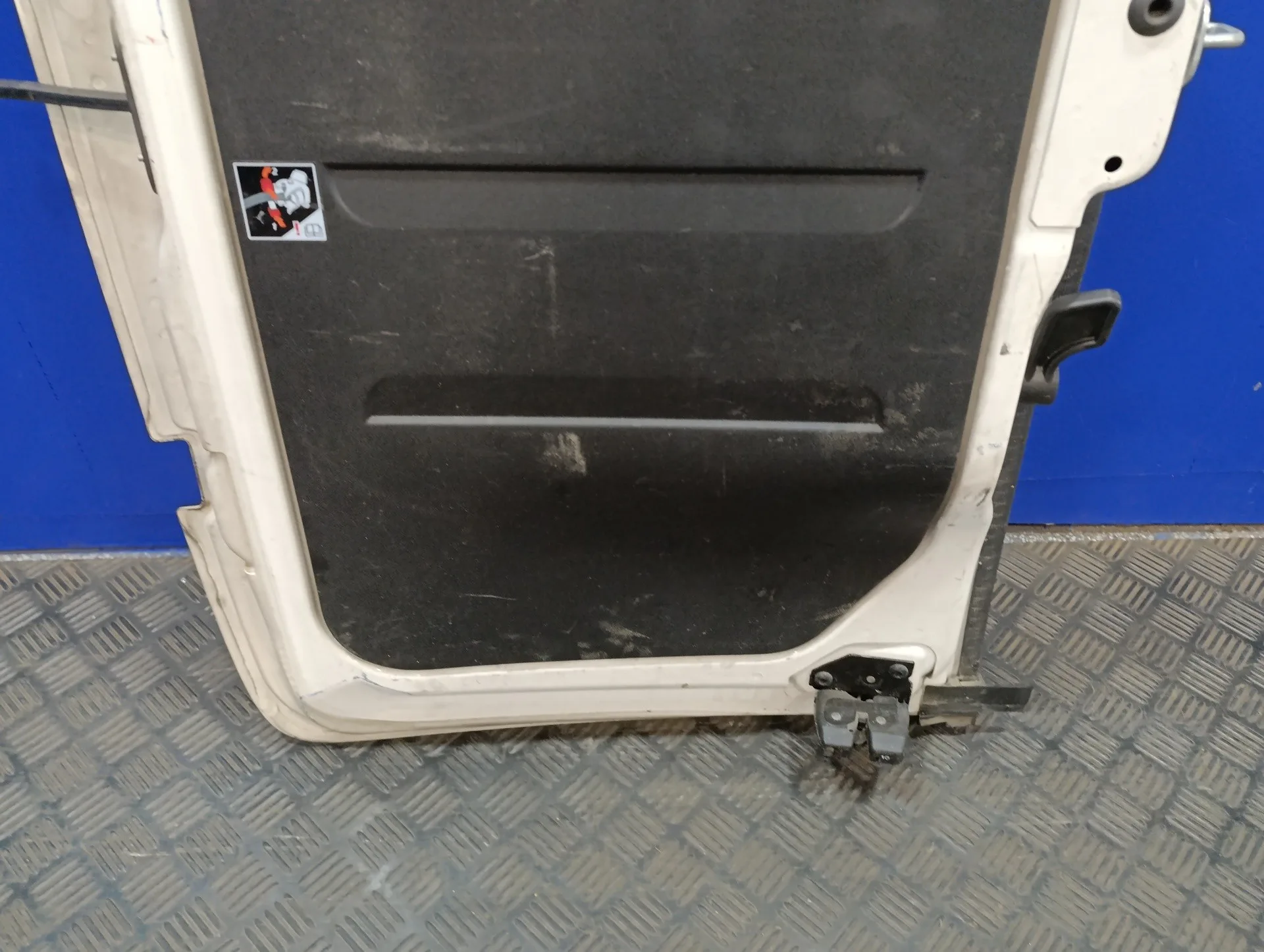 Porton Trasero Derecho para Opel Combo D