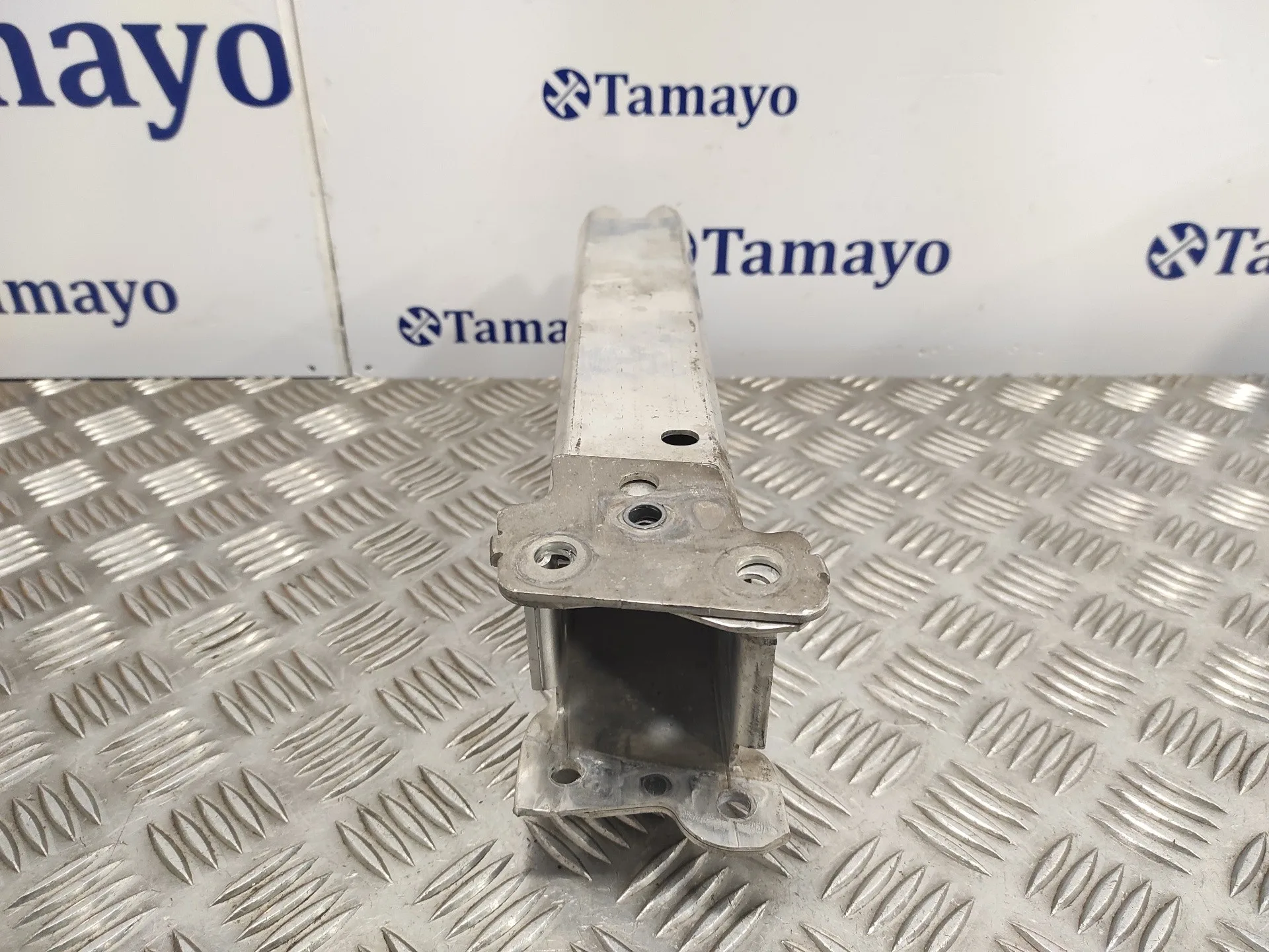 Soporte Refuerzo Parachoques Derecho para Bmw Serie 1 Lim F21