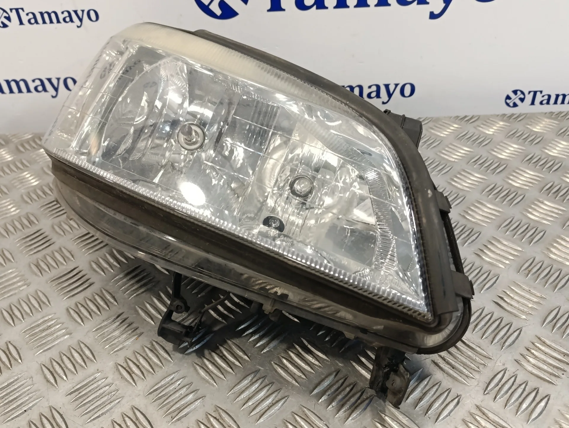 Faro Derecho para Opel Zafira A
