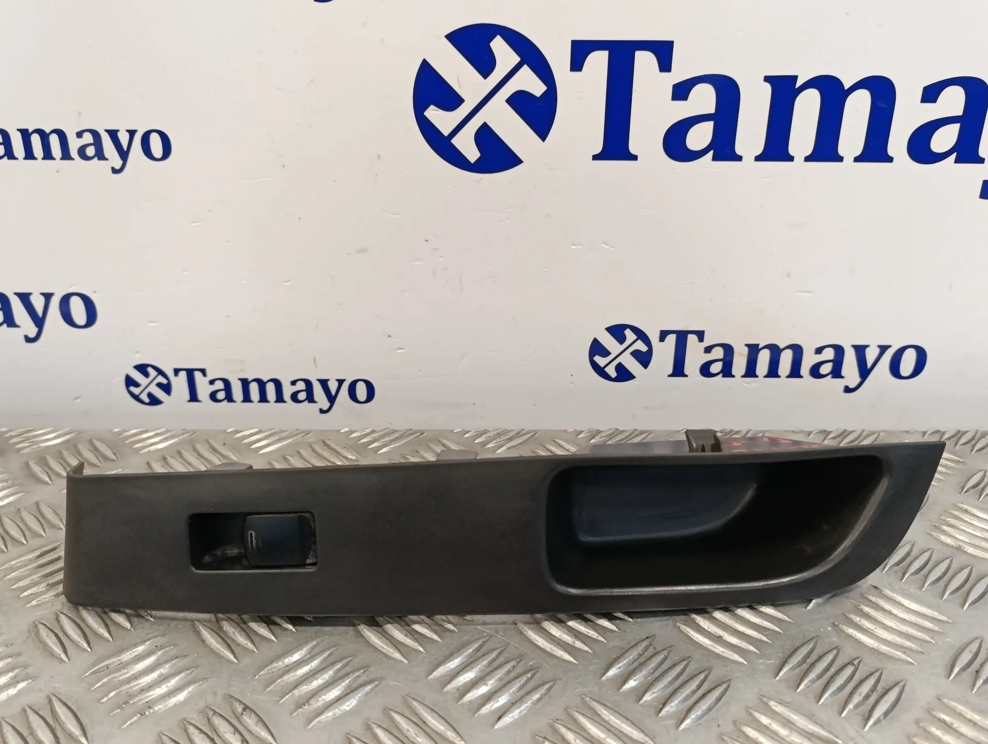 Mando Elevalunas Delantero Derecho para Nissan Micra (K12E)