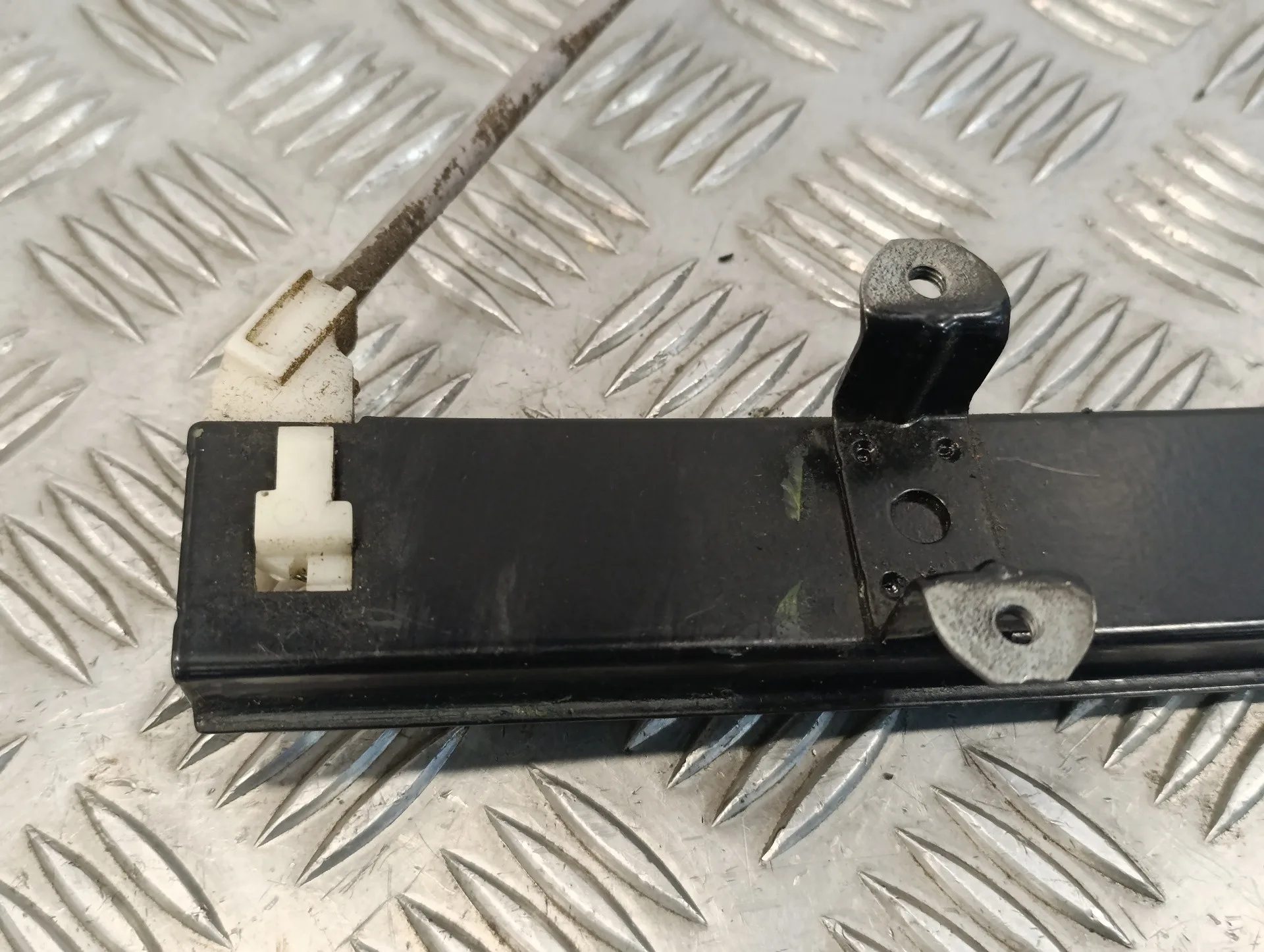 Elevalunas Delantero Derecho para Nissan Micra (K12E)