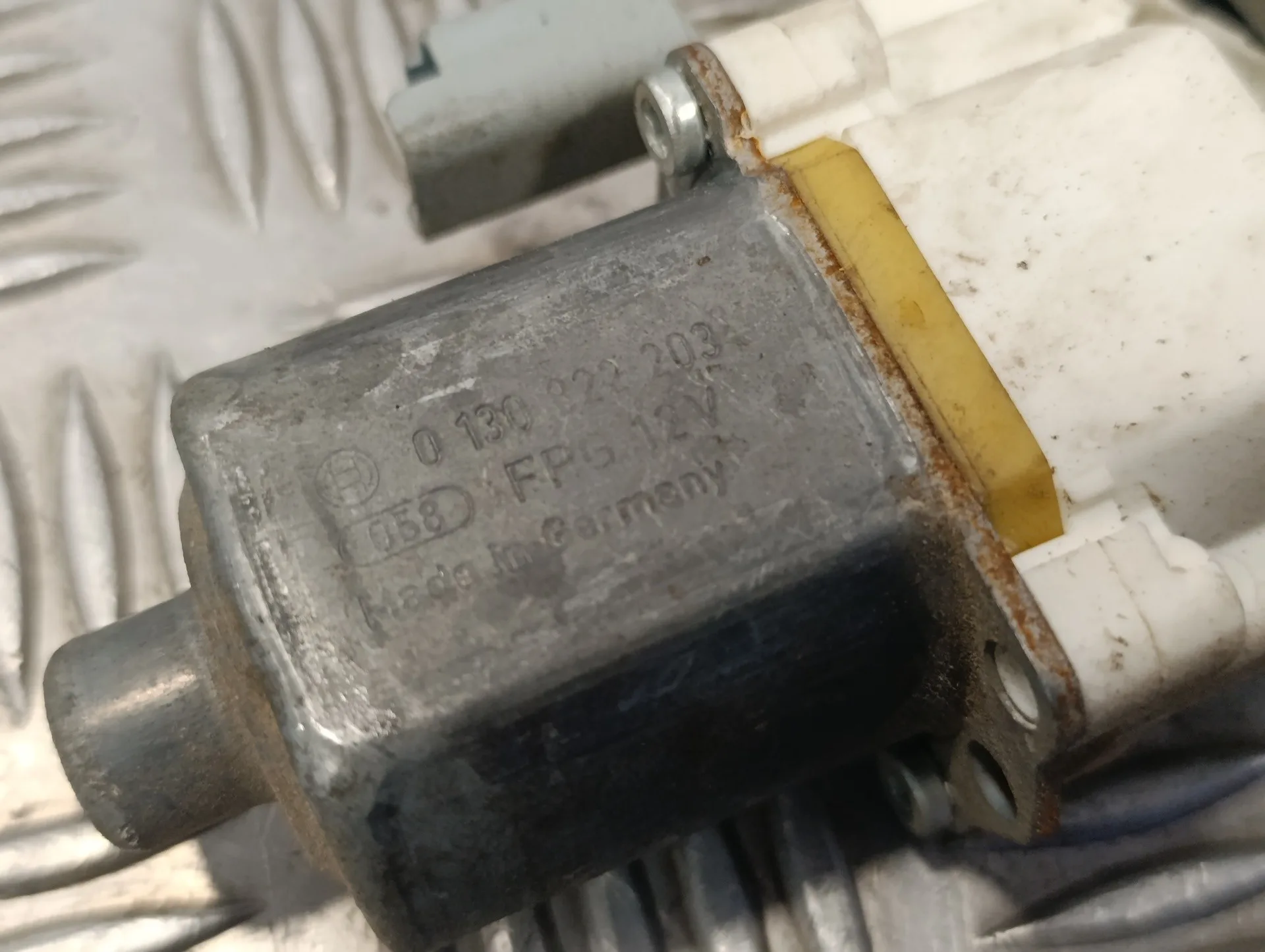 Elevalunas Delantero Derecho para Nissan Micra (K12E)