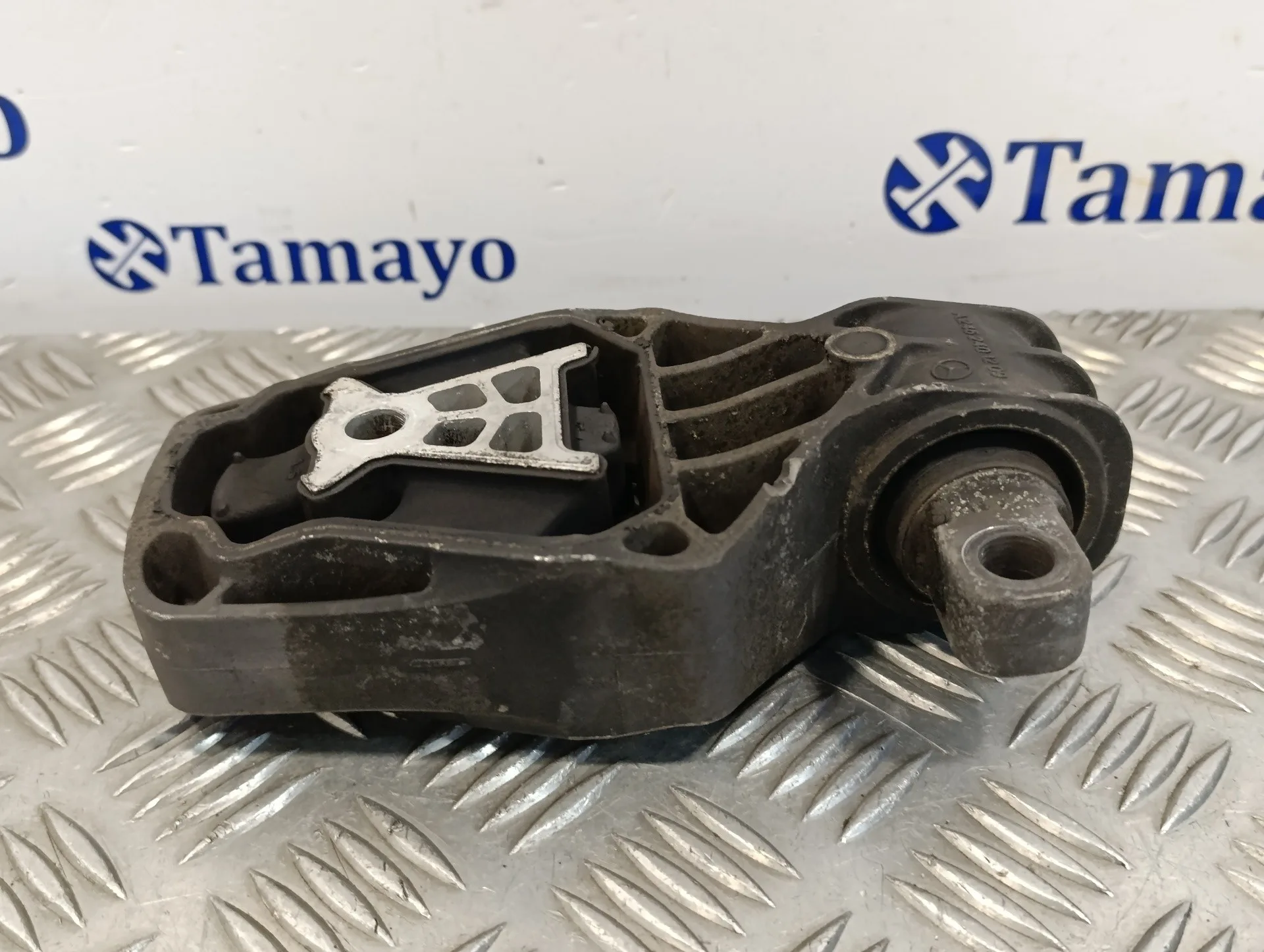 Soporte Motor Trasero para Mercedes-Benz Clase Gla (W156)