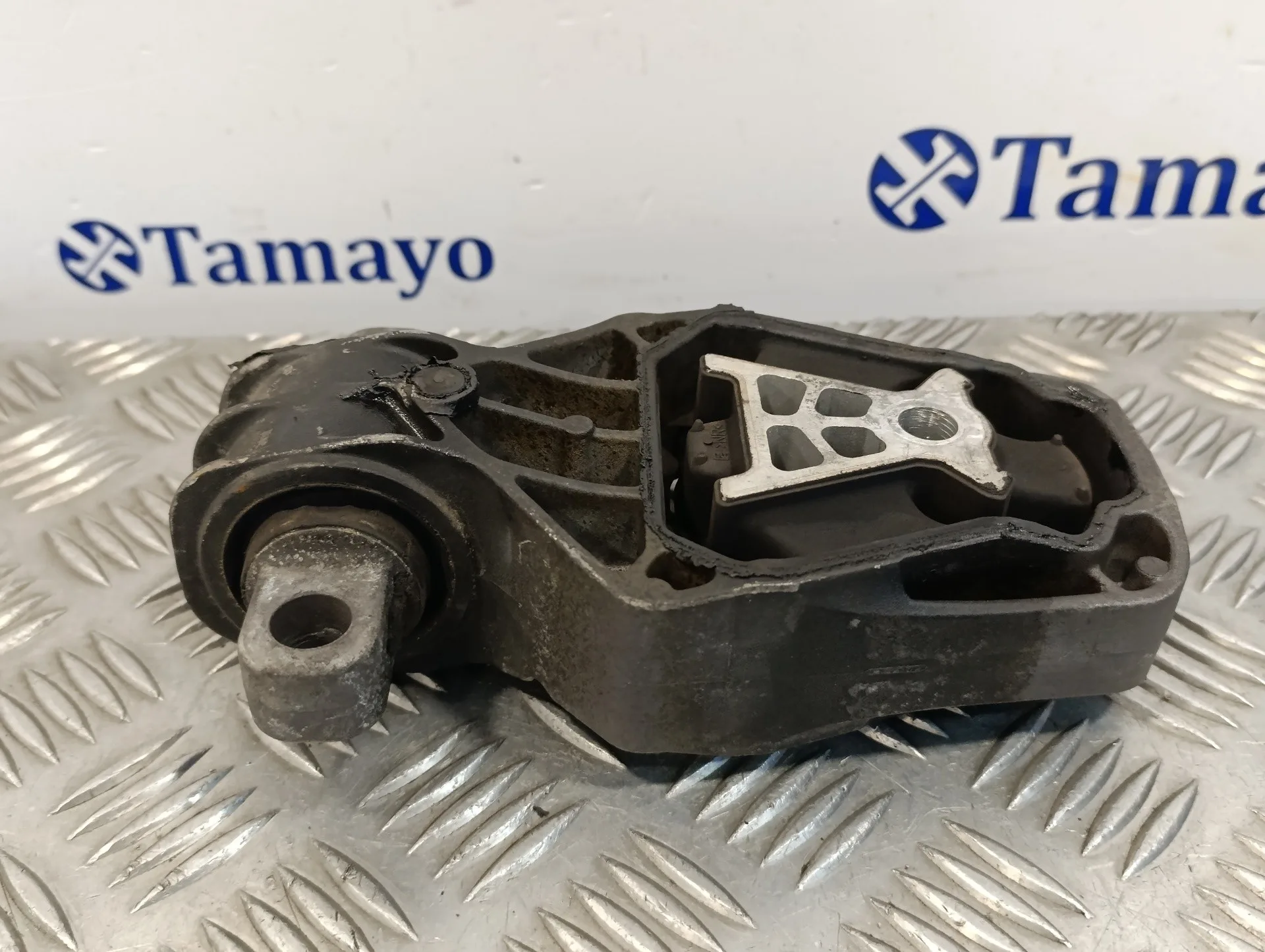 Soporte Motor Trasero para Mercedes-Benz Clase Gla (W156)