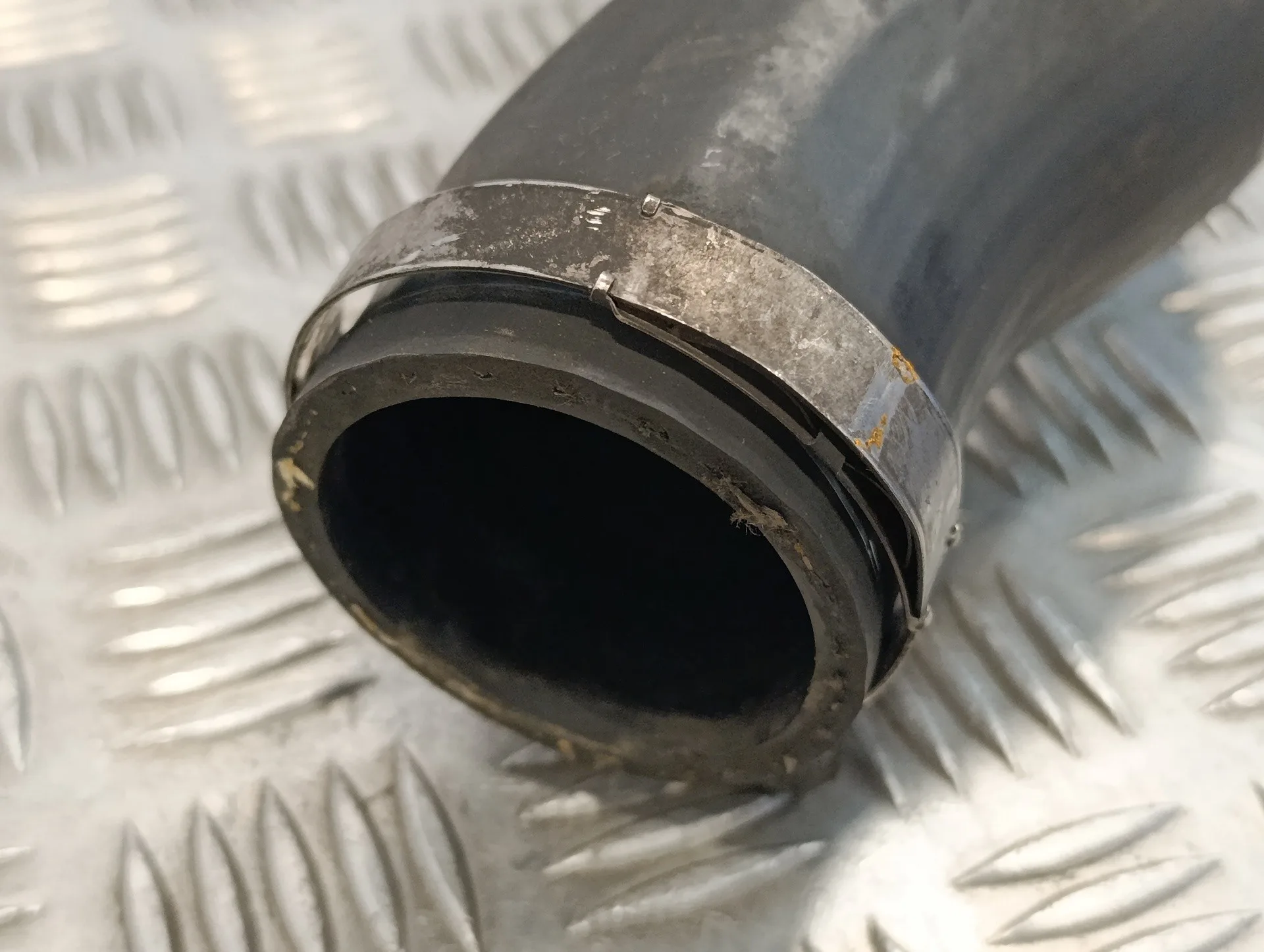 Tubo para Hyundai Santa Fe (Bm)