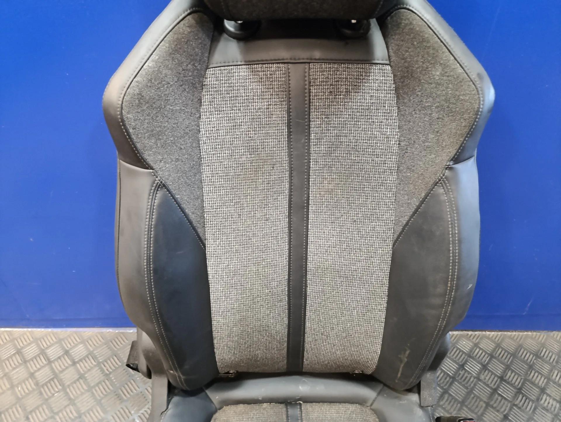 Asiento Delantero Derecho para Peugeot 3008