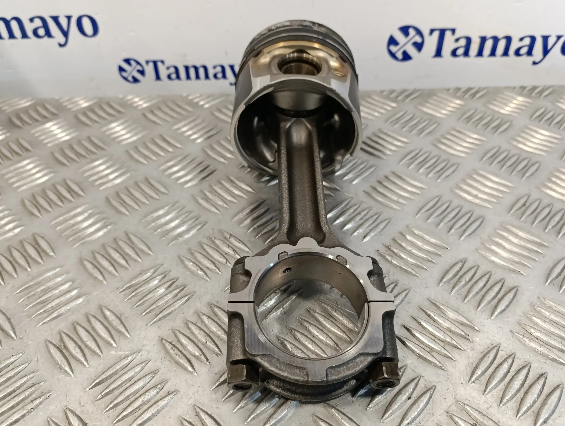 Biela para Nissan Cabstar ->09.06
