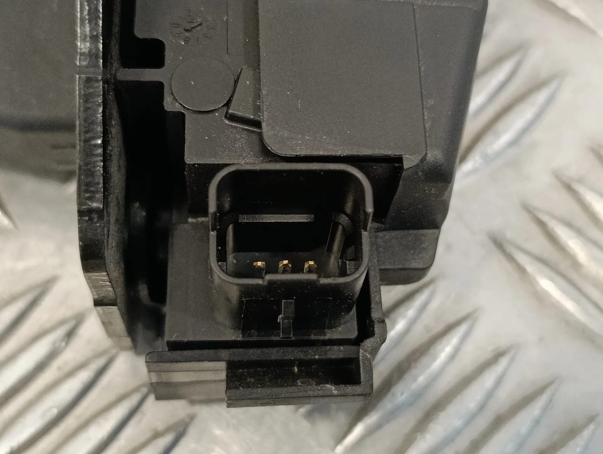Cerradura Maletero / Porton para Peugeot 3008