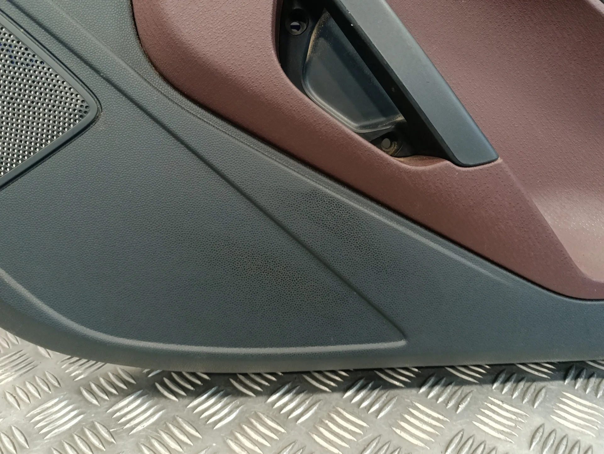 Guarnecido Puerta Trasera Derecha para Ford Fiesta (Cb1)