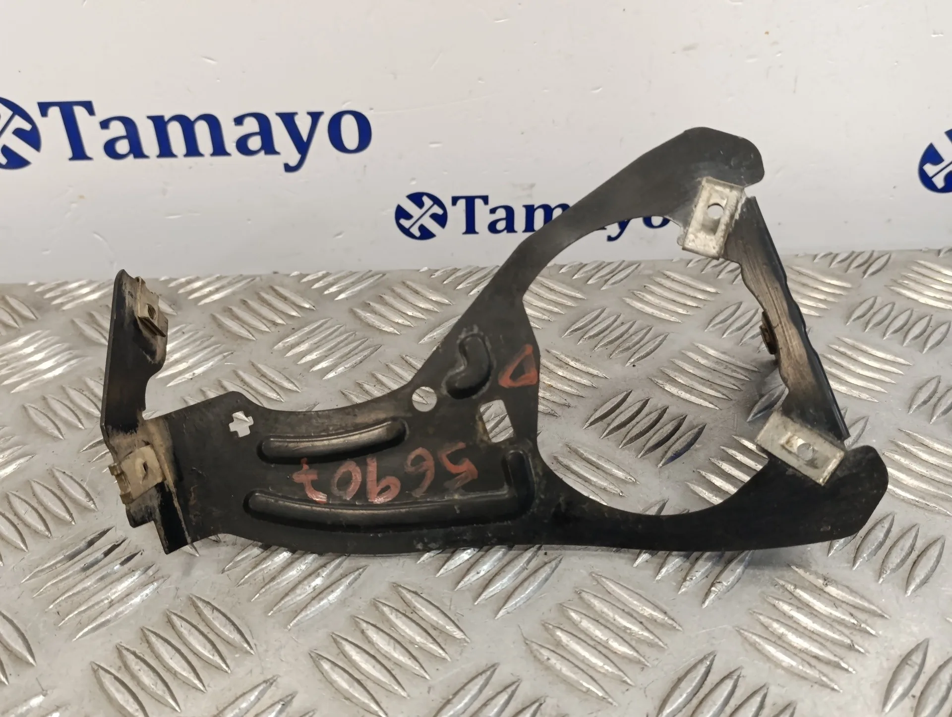 Soporte Faro Antiniebla Derecho para Fiat Punto Berlina (188)