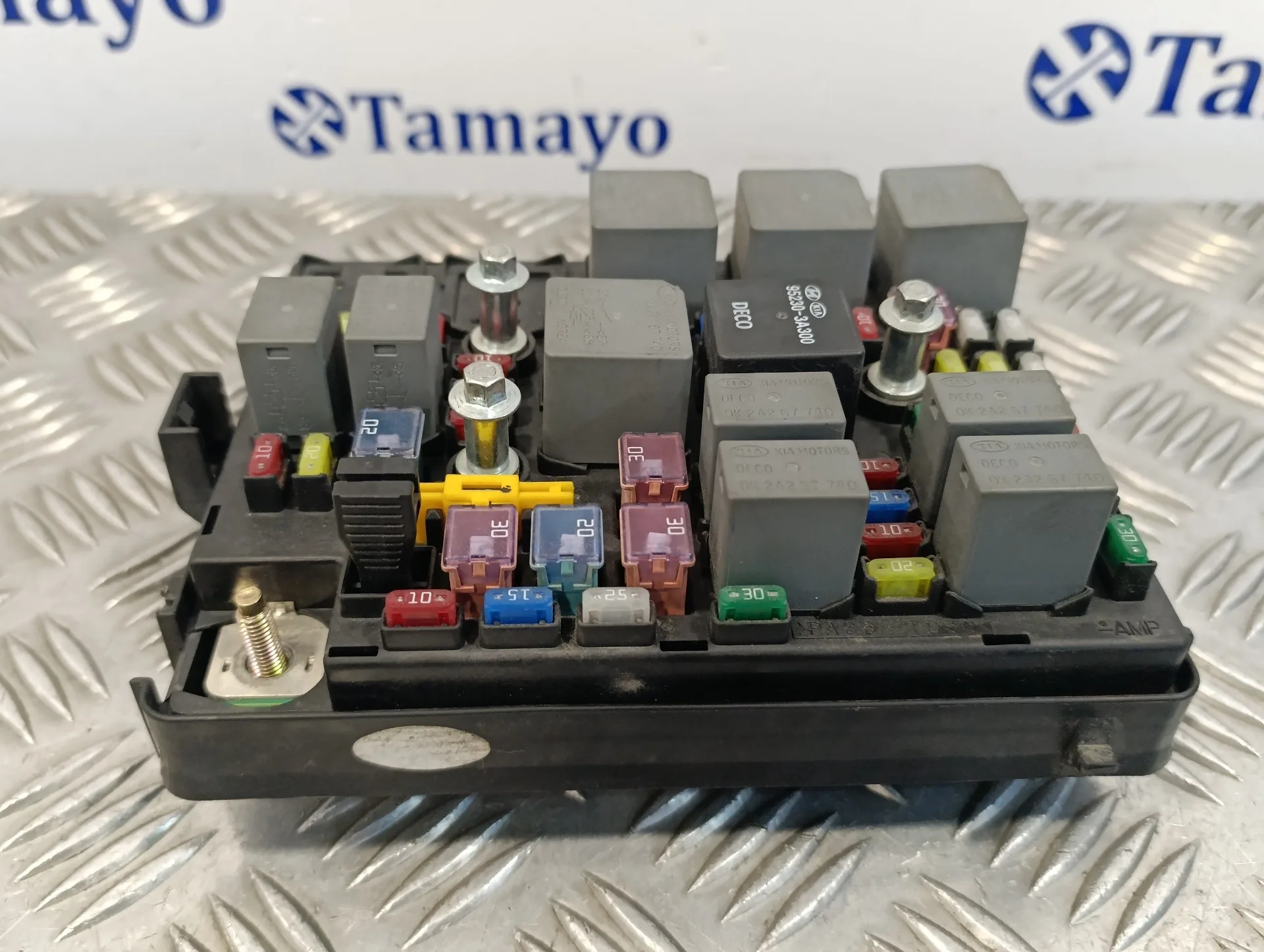 Caja Reles / Fusibles para Kia Carens