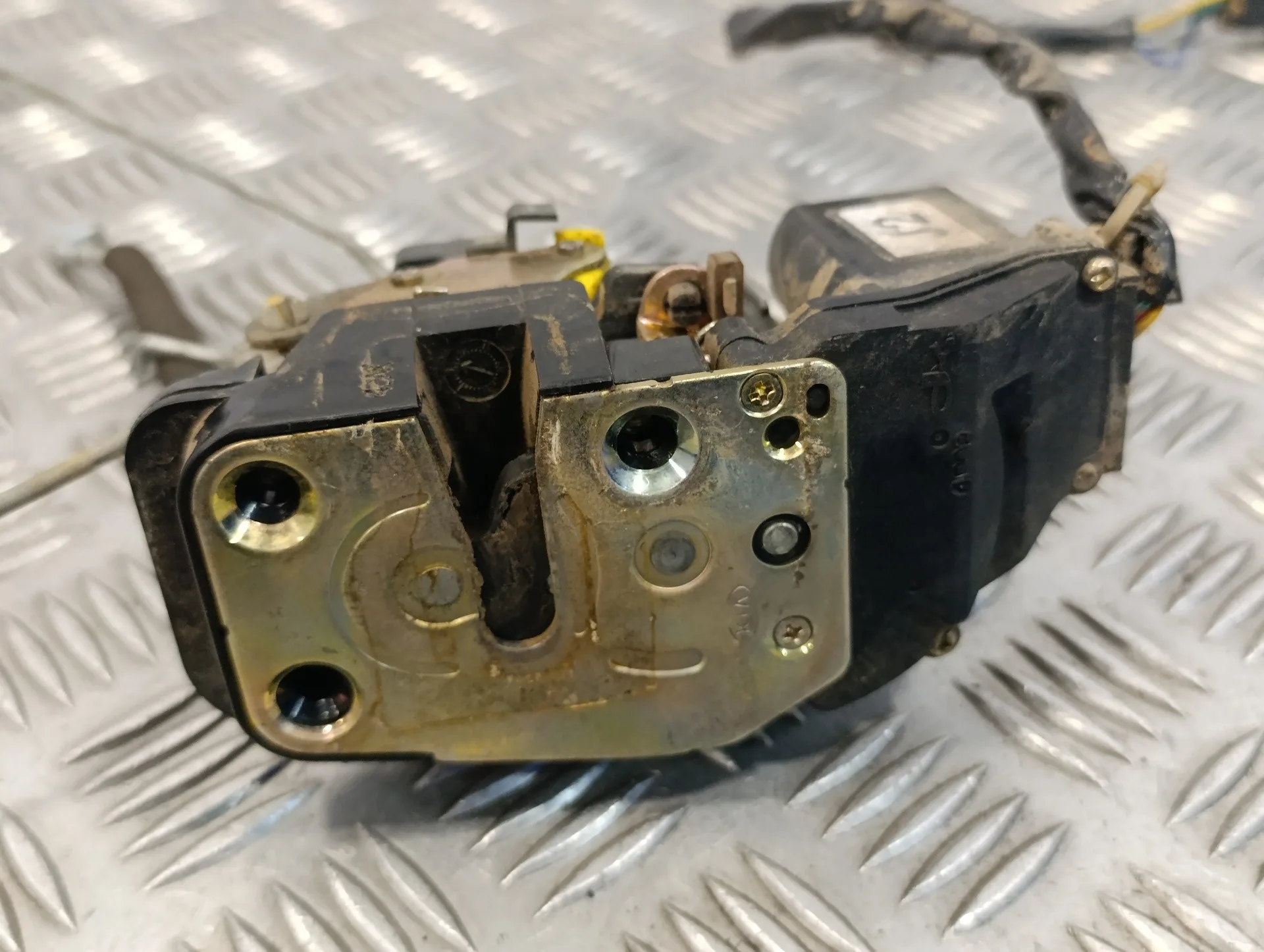 Cerradura Puerta Delantera Izquierda para Kia Carens