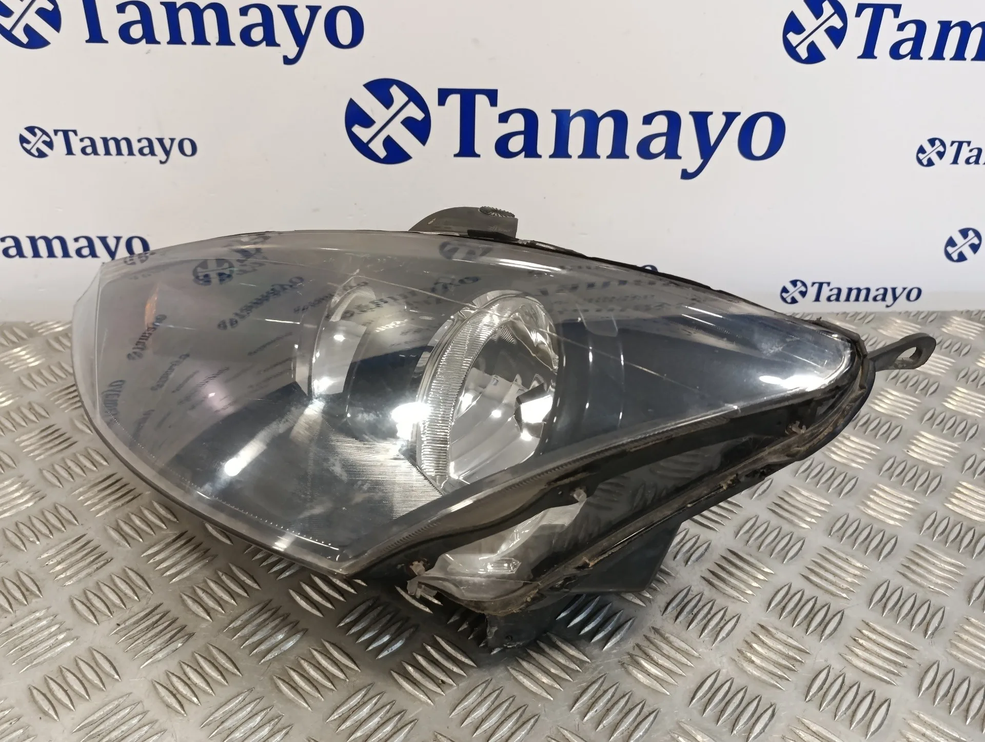Faro Izquierdo para Ford Focus Berlina (Cak)