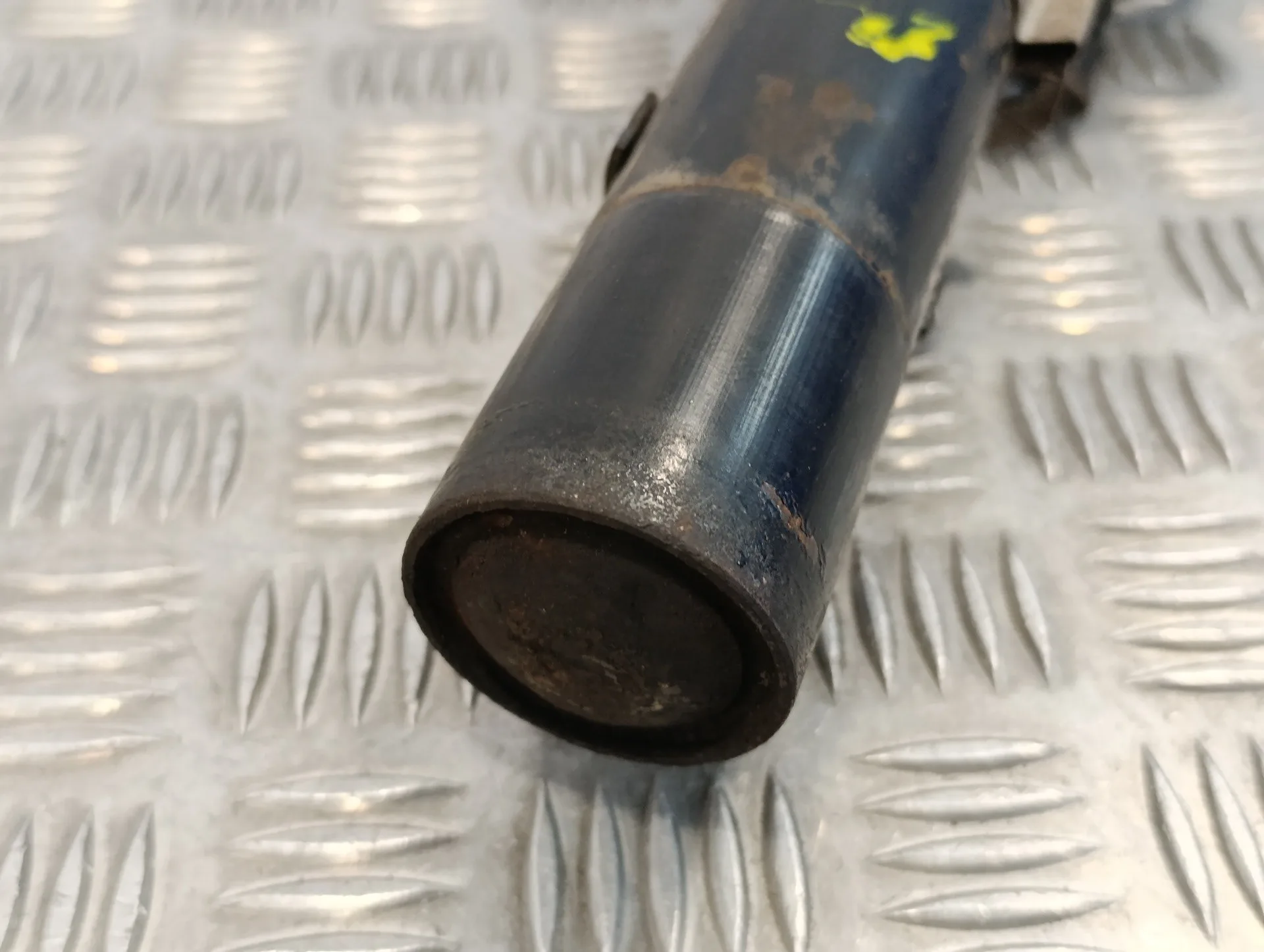 Amortiguador Delantero Izquierdo para Volkswagen Polo (9N1)