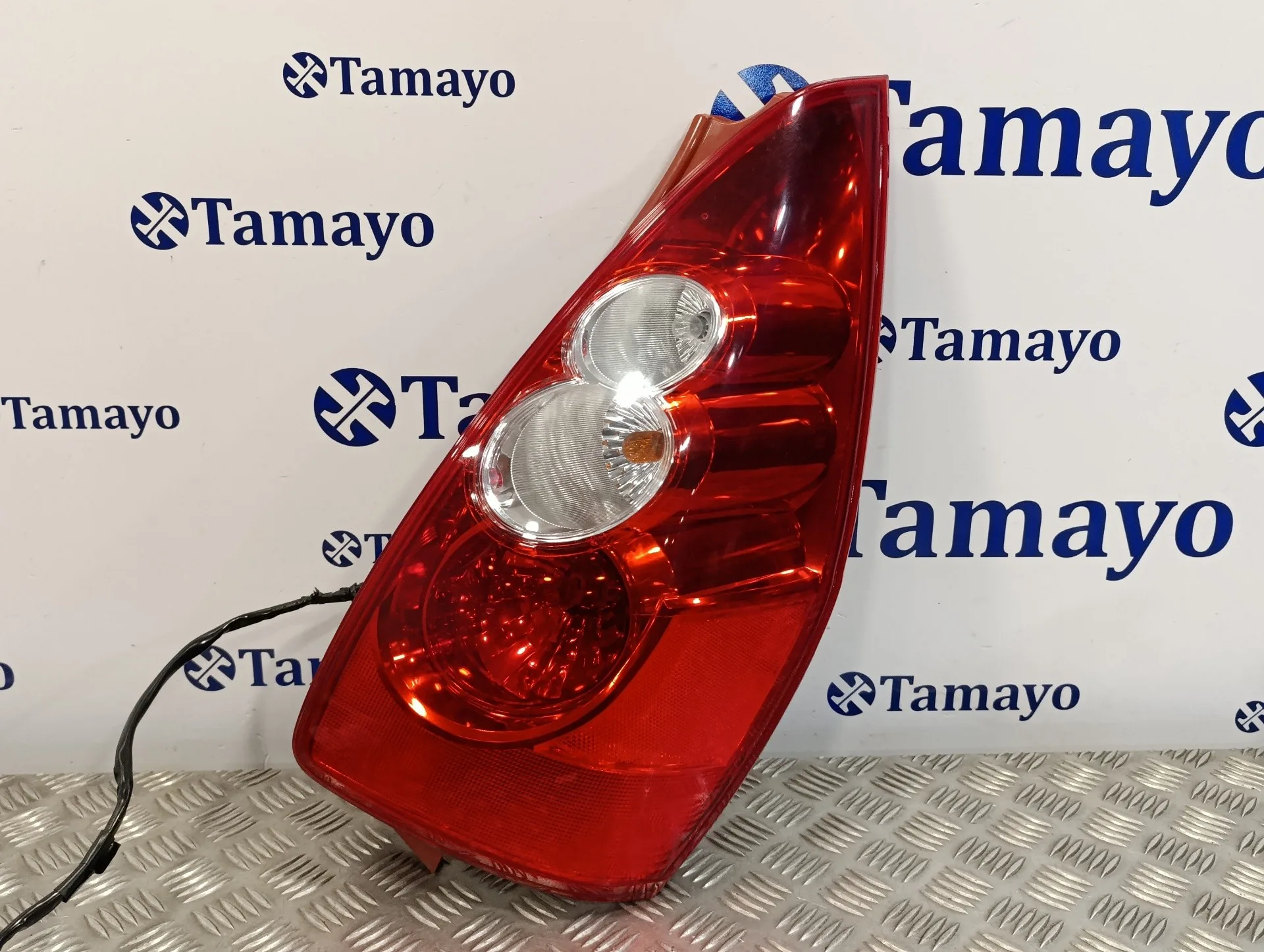 Piloto Trasero Derecho para Mazda 5 Berl. (Cr)