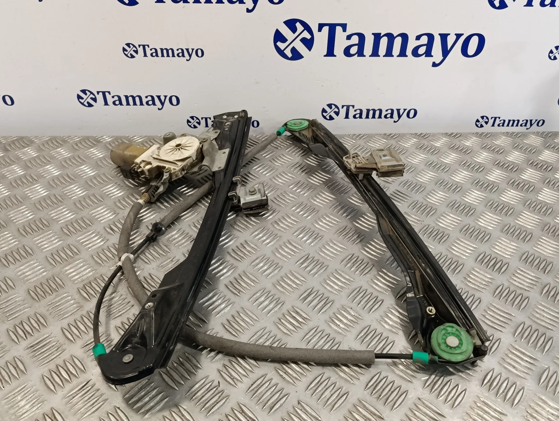 Elevalunas Delantero Derecho para Ford Focus Berlina (Cak)