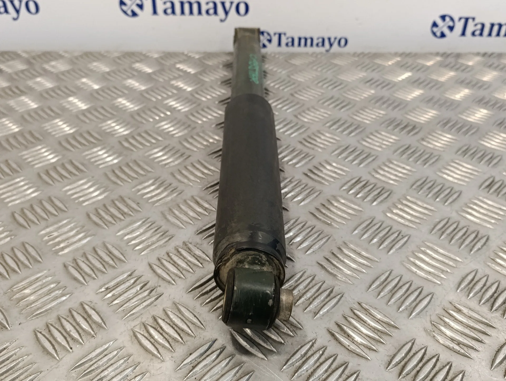 Amortiguador Trasero para Nissan Cabstar