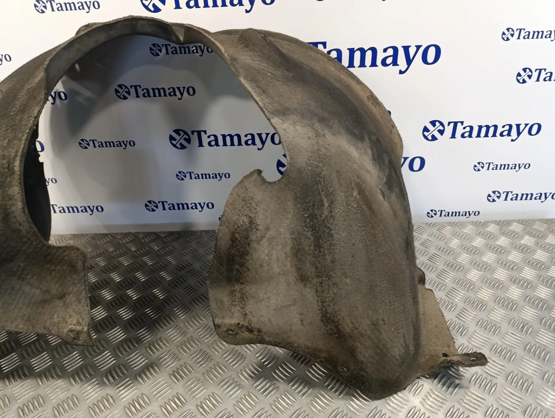 Plastico Paso Rueda Delantero Derecho para Volkswagen Touareg (7La)