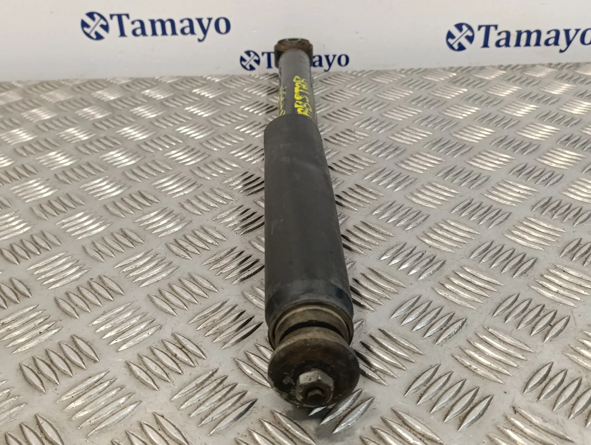 Amortiguador Delantero Derecho para Nissan Cabstar