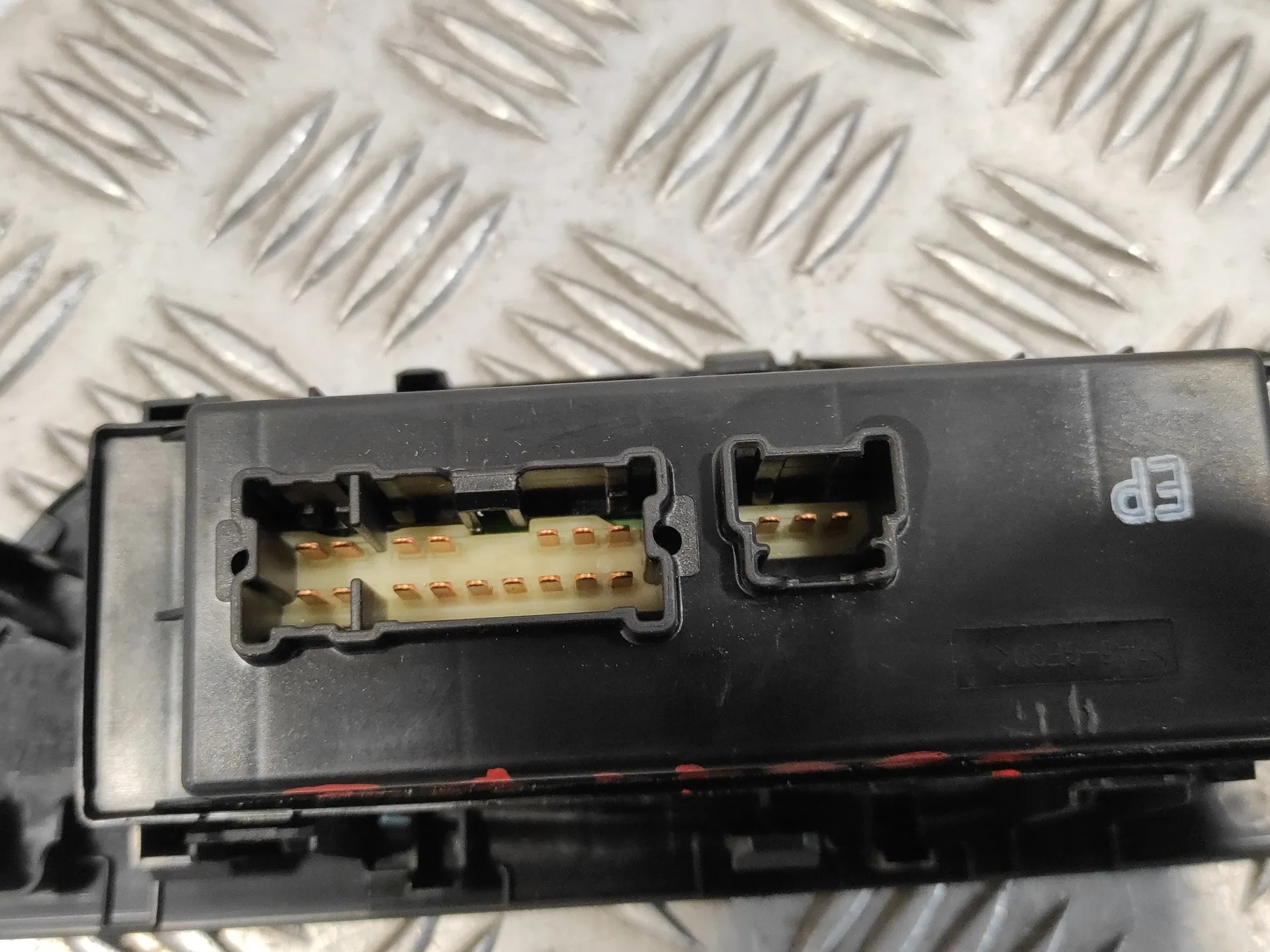 Mando Elevalunas Delantero Izquierdo para Nissan Qashqai (J11)