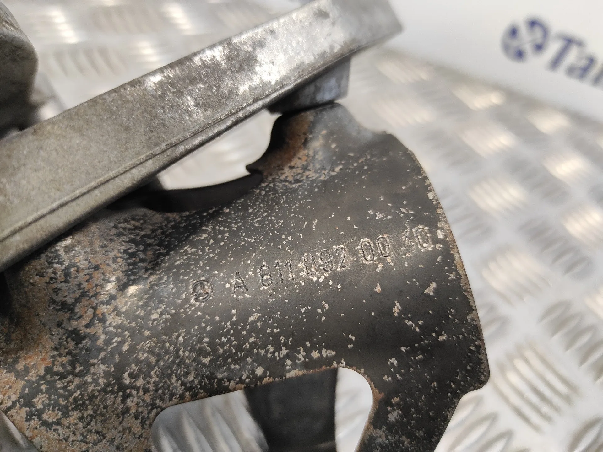 Soporte Filtro Gasoil para Mercedes-Benz Sprinter Chasis-Cabina