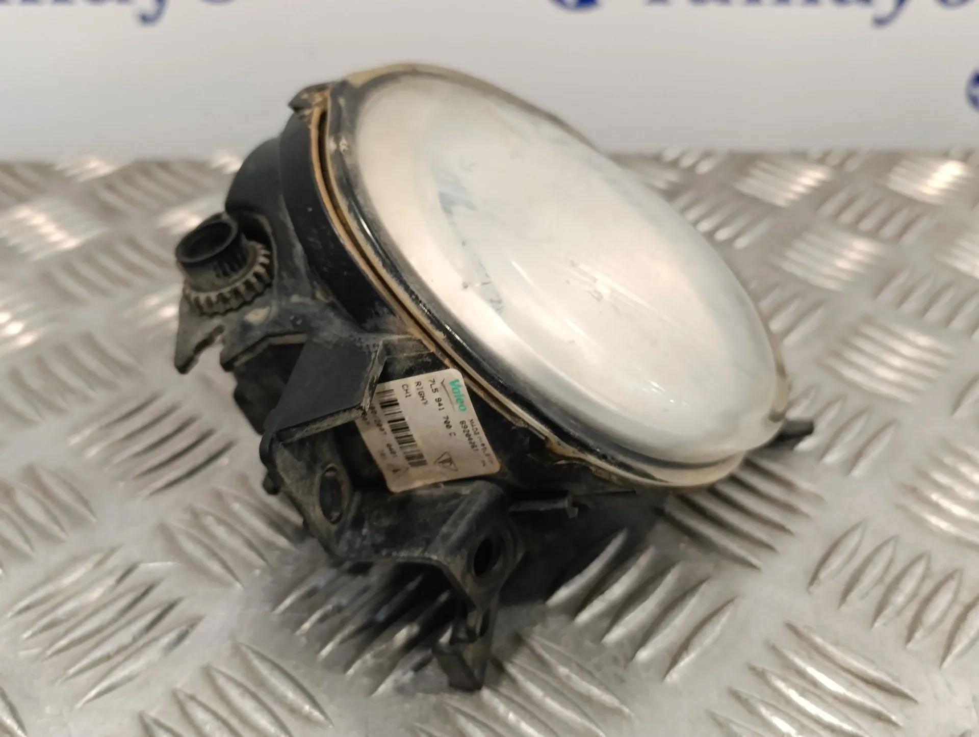 Faro Antiniebla Derecho para Volkswagen Touareg (7L6)