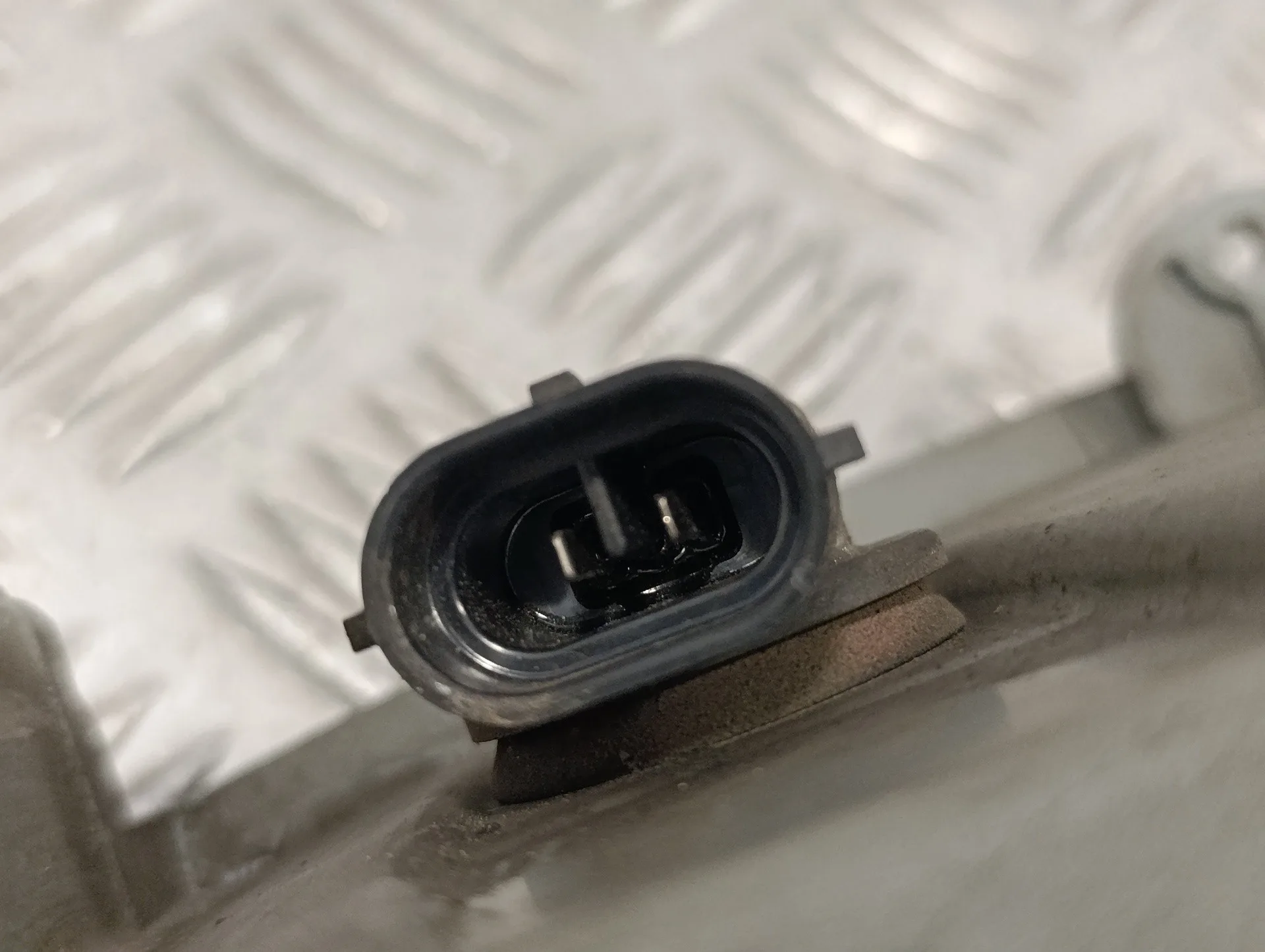 Faro Antiniebla Derecho para Ford C-Max (Cb3)