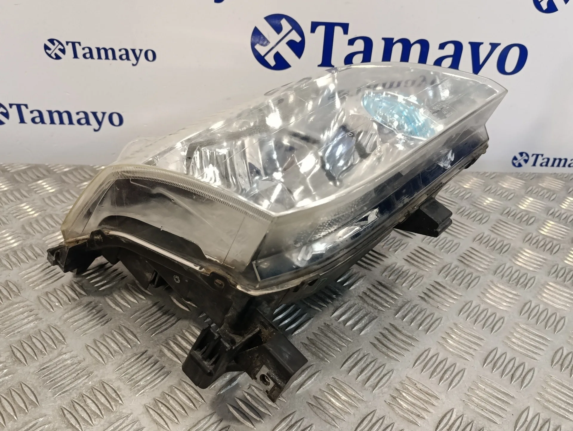 Faro Derecho para Nissan X-Trail (T30)