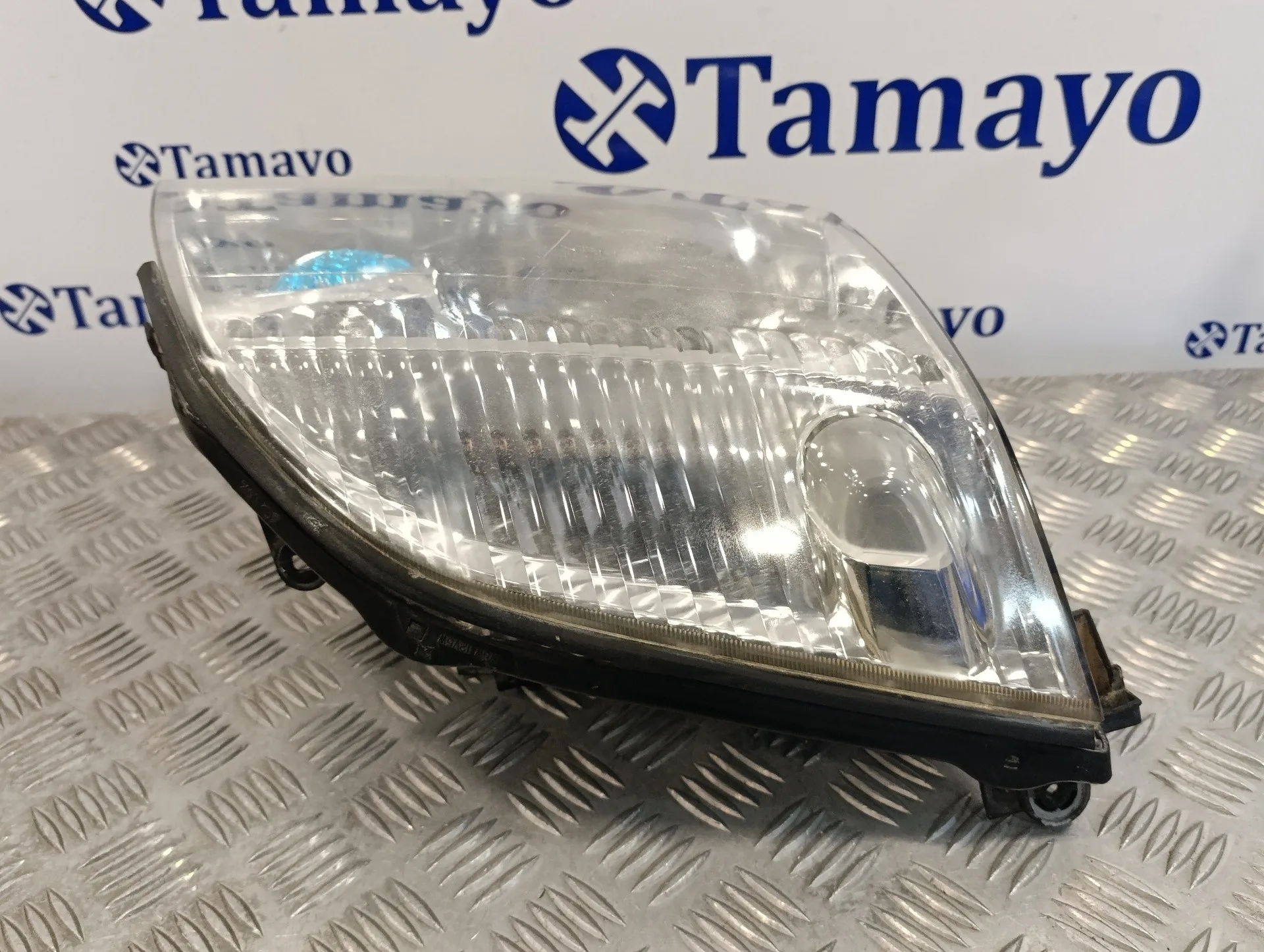Faro Derecho para Nissan X-Trail (T30)