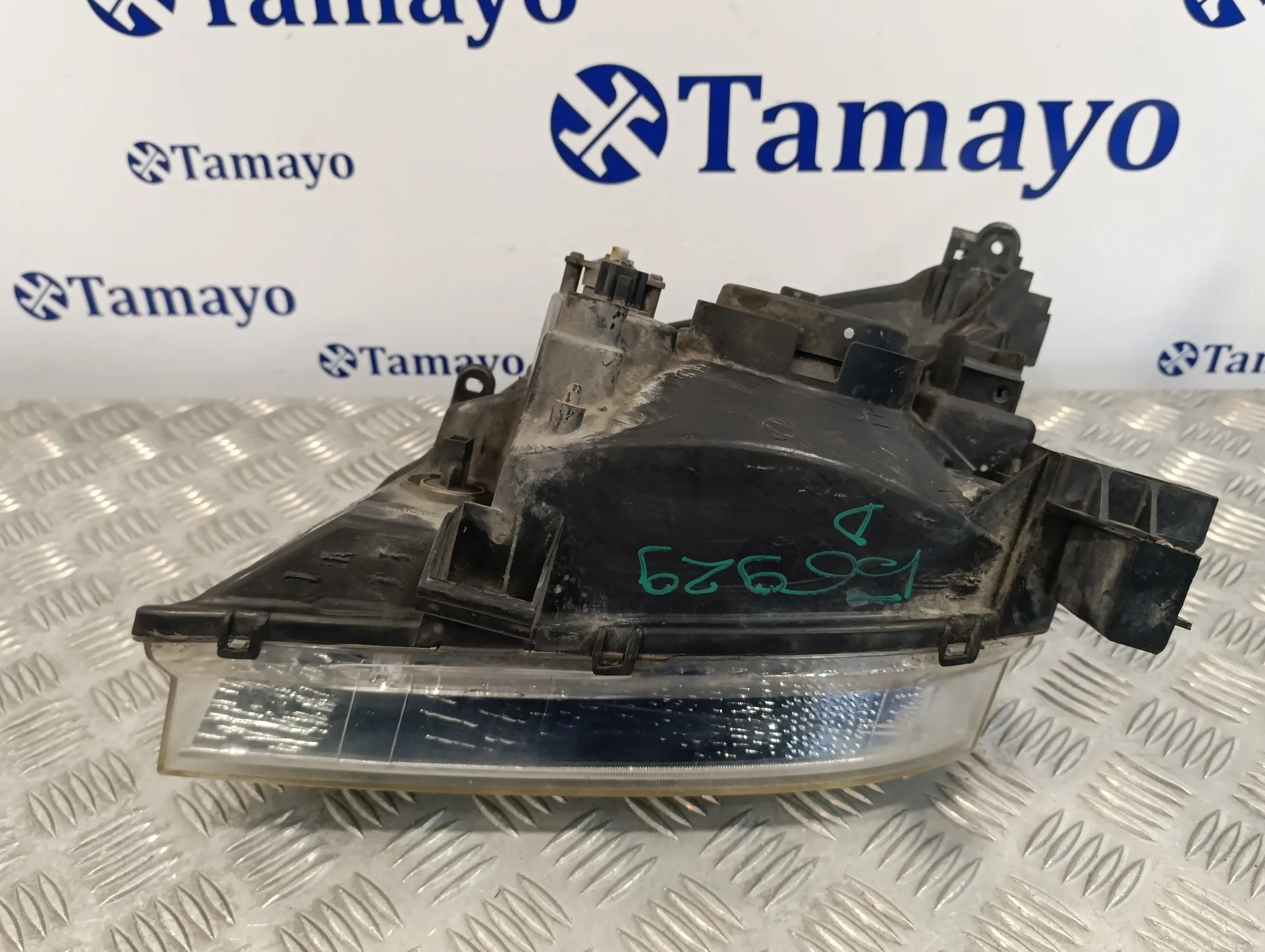 Faro Derecho para Nissan X-Trail (T30)
