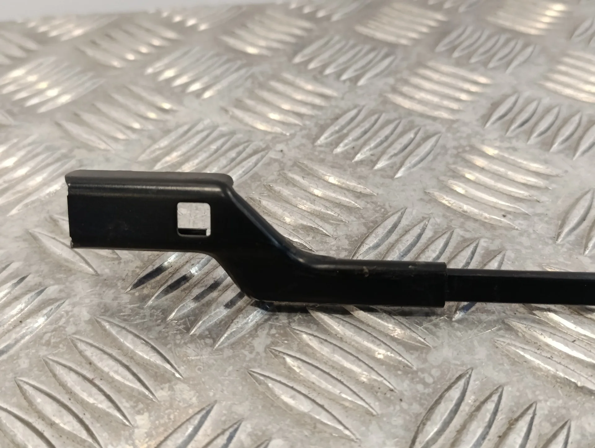 Brazo Limpia Delantero Derecho para Volkswagen Polo